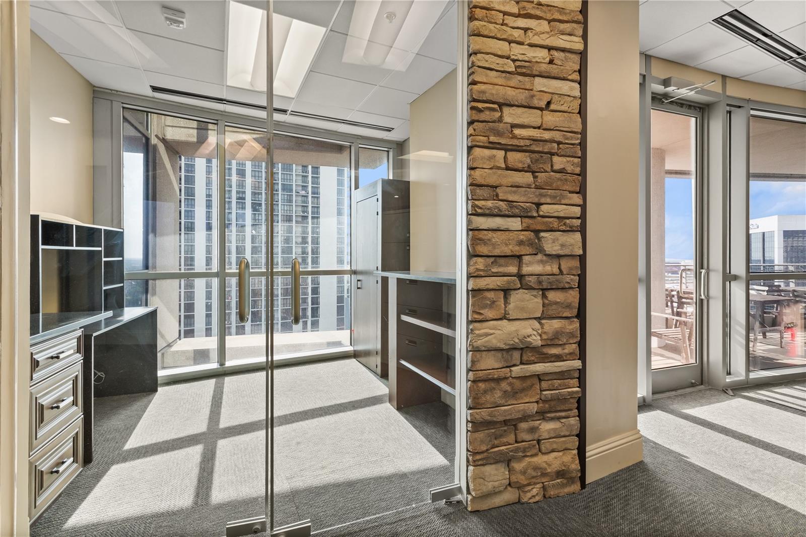 PLAZA SOUTH TOWER COMM - Commercial Sale
