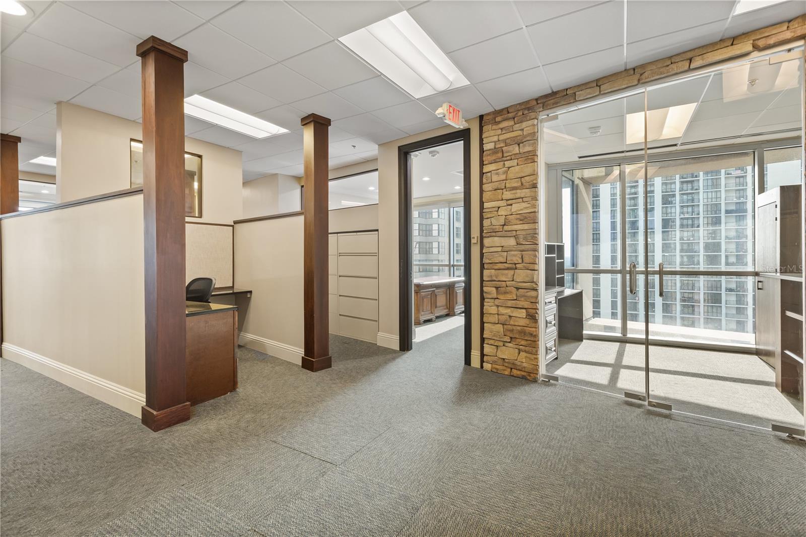 PLAZA SOUTH TOWER COMM - Commercial Sale