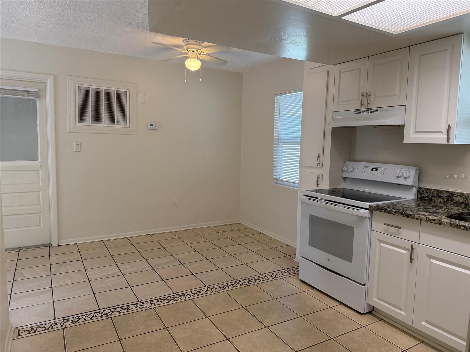 ORANGE HEIGHTS - Residential Lease