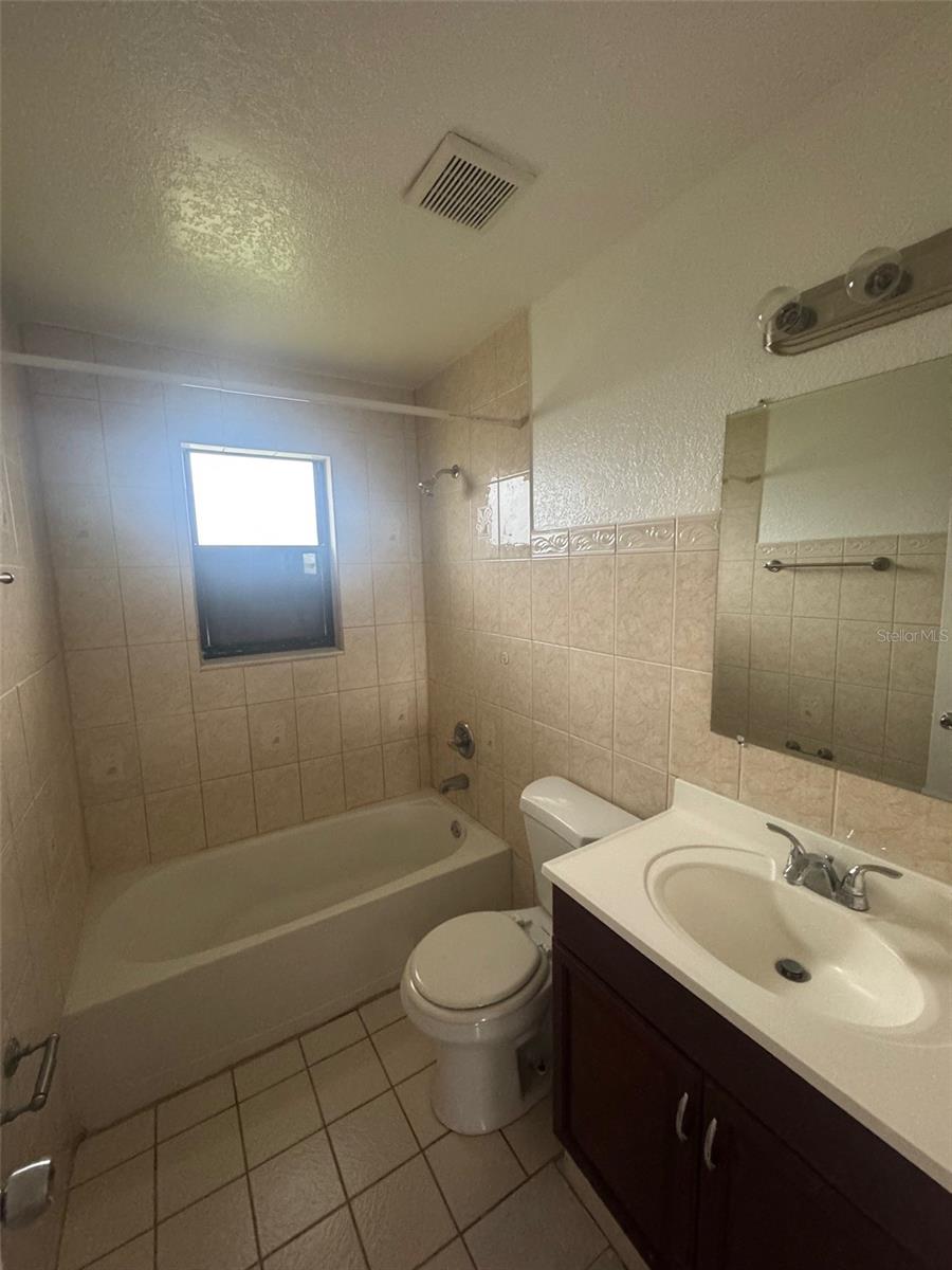 DELTONA LAKES UNIT 12 - Residential Lease