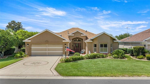 Photo of 8481 SE 168th Kittredge Loop, The Villages, FL 32162 (MLS # TB8524279)