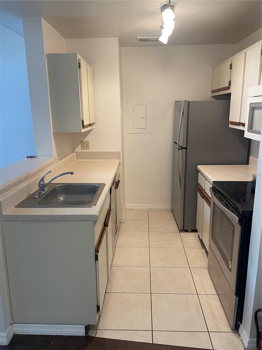 CENTRAL PARK CONDO - Residential