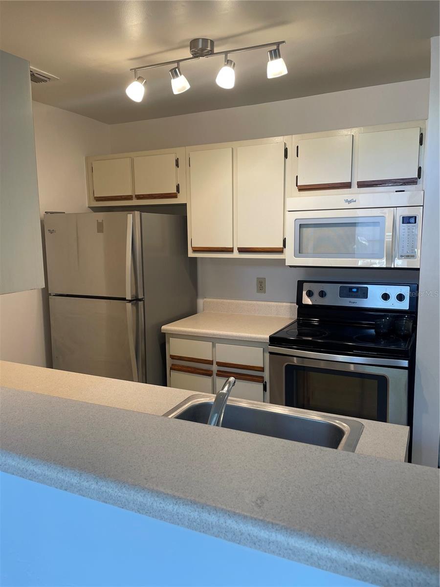 CENTRAL PARK CONDO - Residential