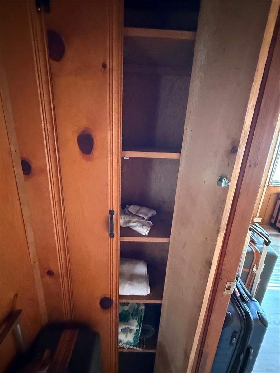 OAK VIEW - Residential