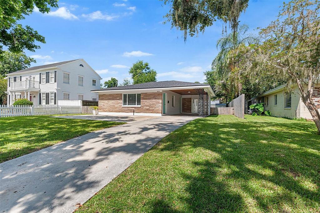 Photo of 821 Hollingsworth Road, Lakeland, FL 33801 (MLS # L4955131)