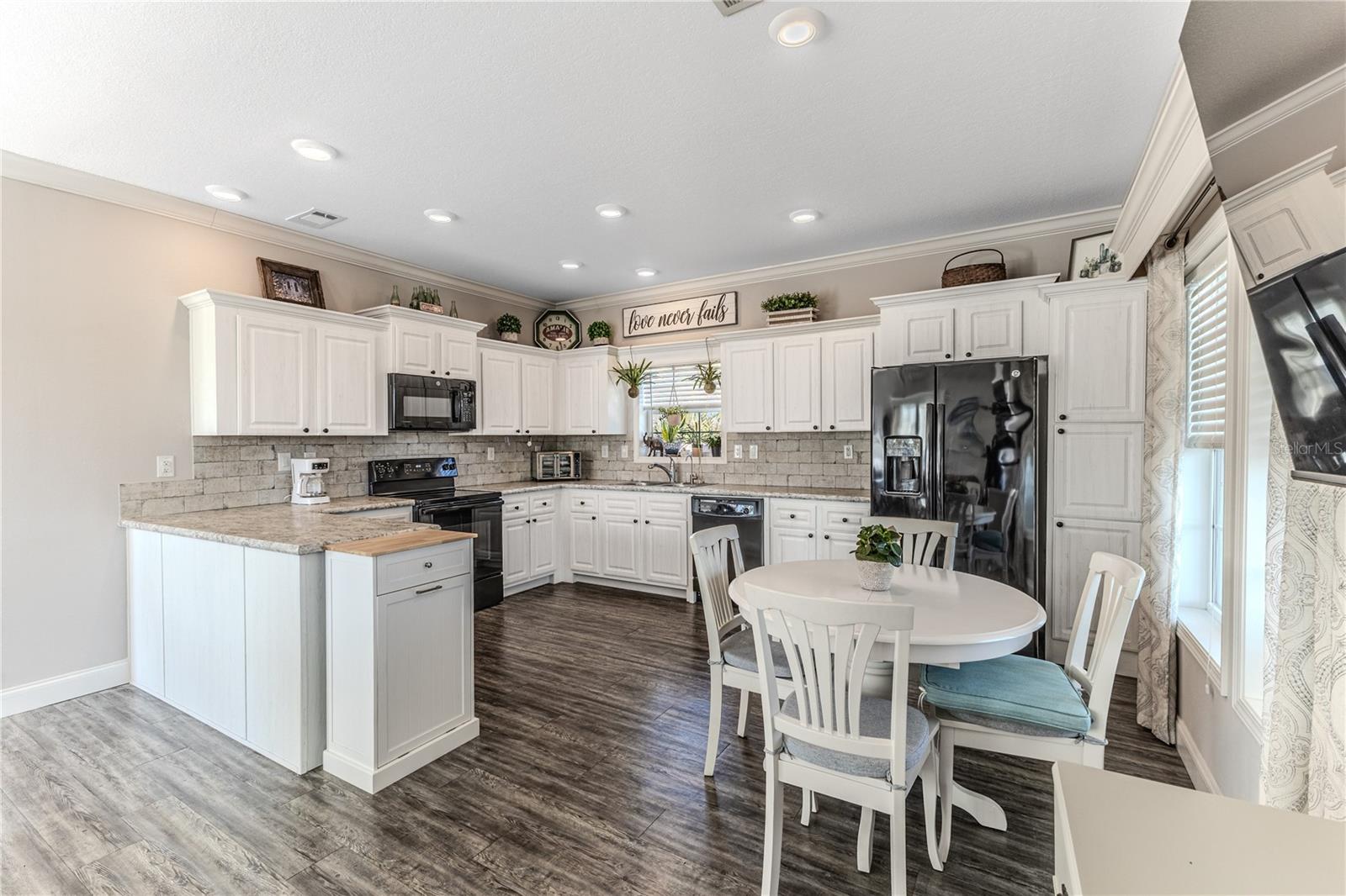 HERNANDO BEACH - Residential