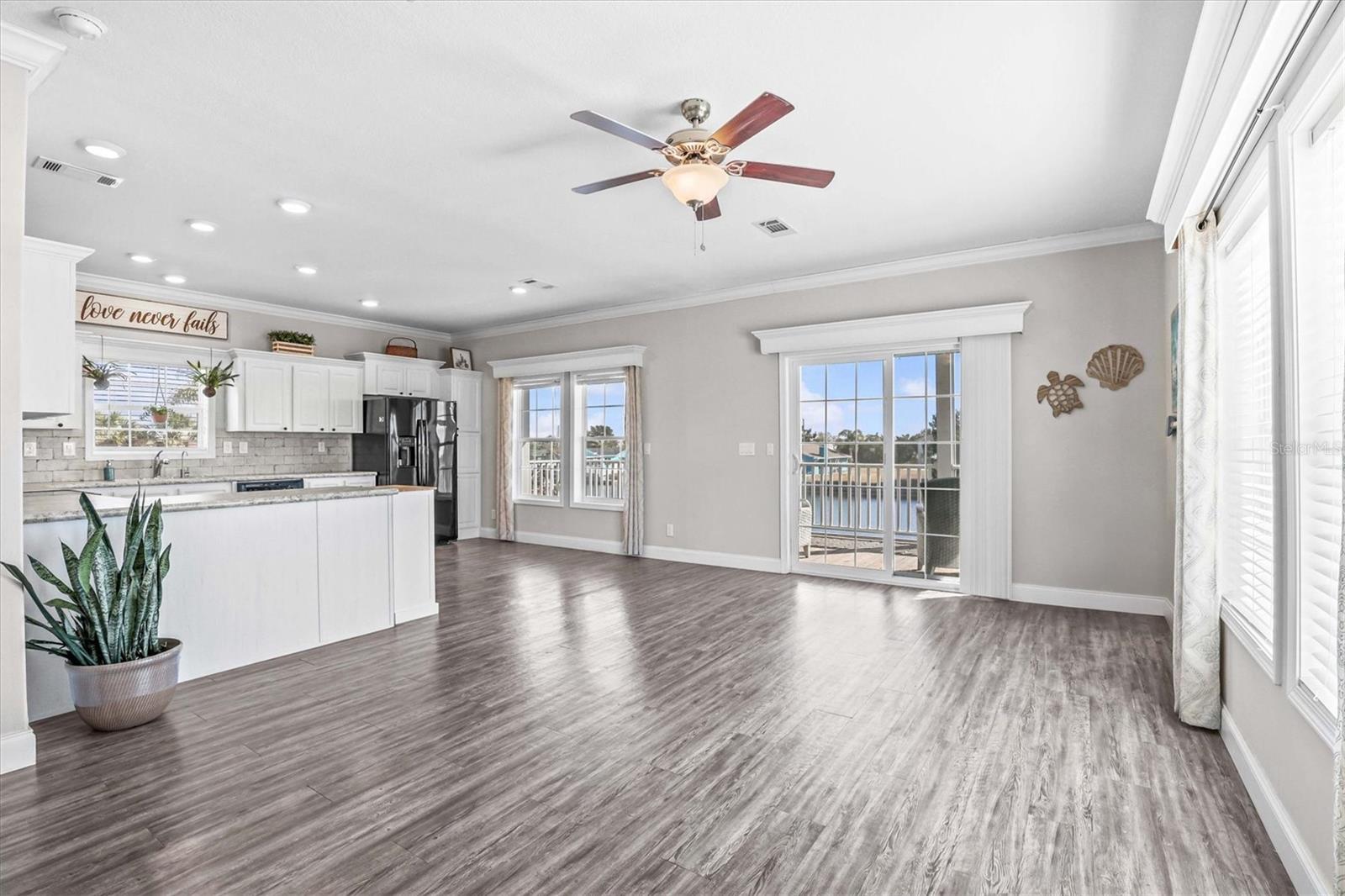 HERNANDO BEACH - Residential