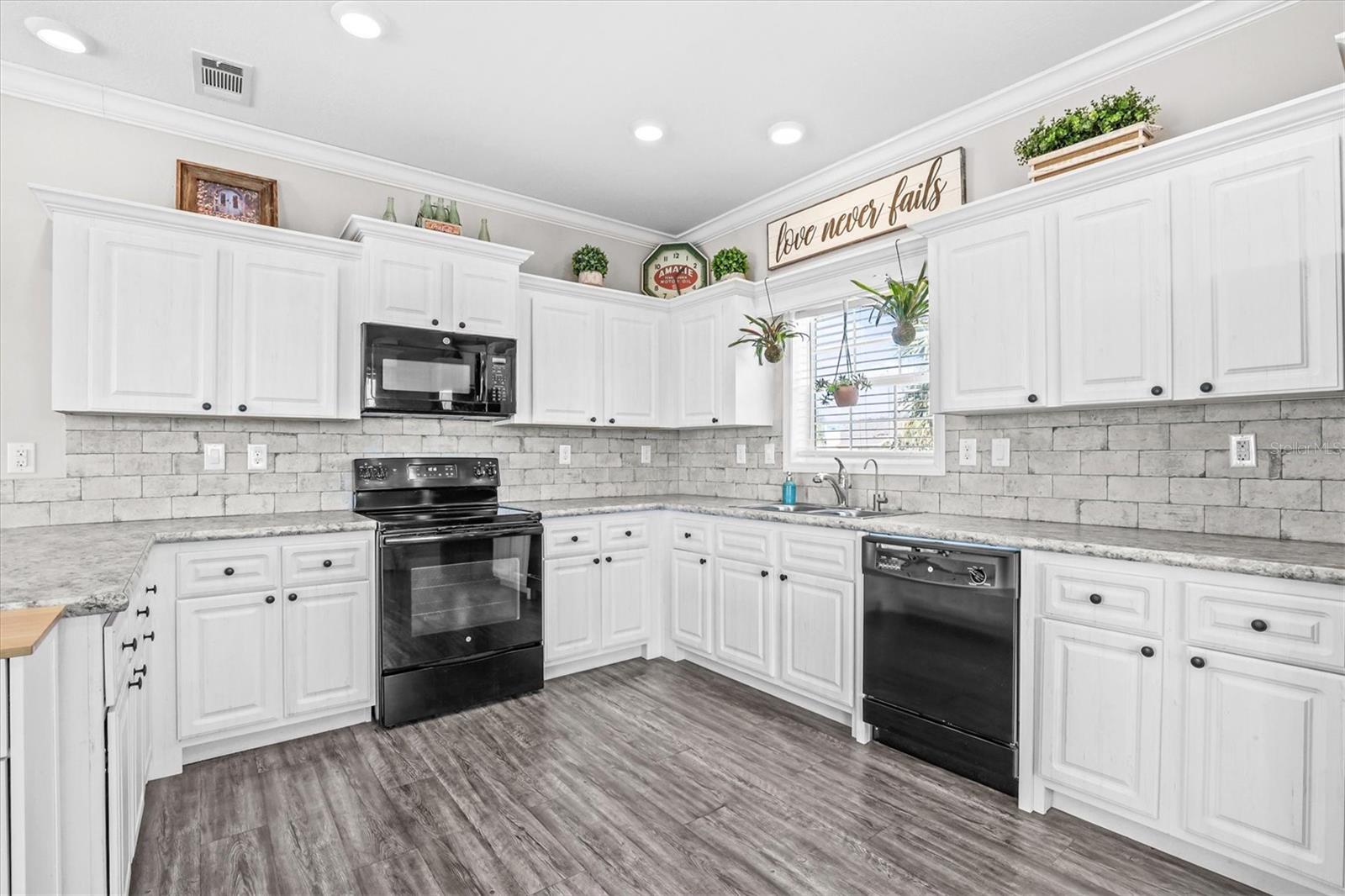 HERNANDO BEACH - Residential