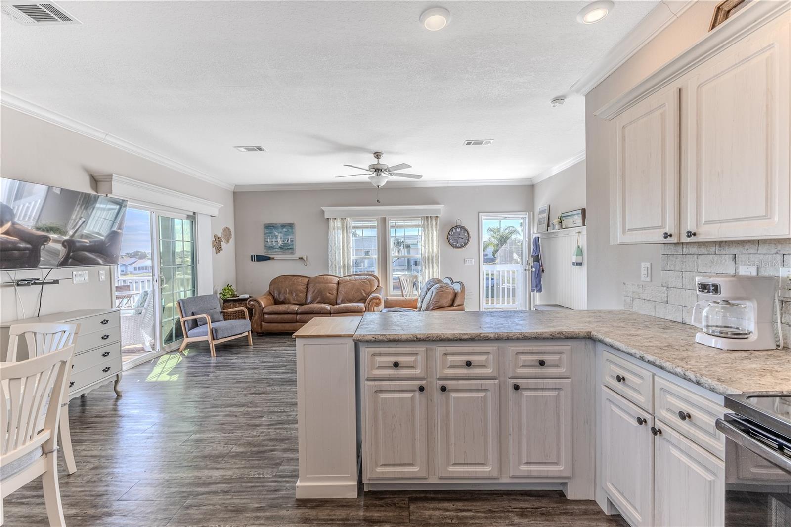 HERNANDO BEACH - Residential