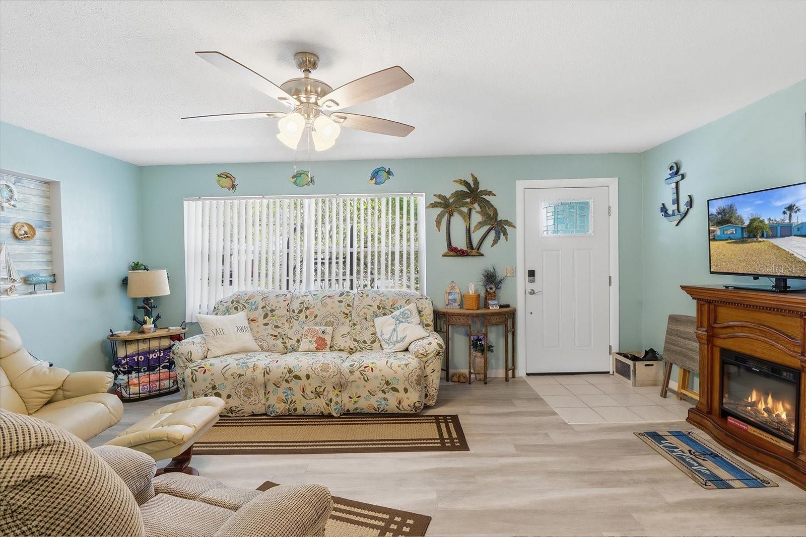 BEVERLY HILLS UNIT 04 - Residential