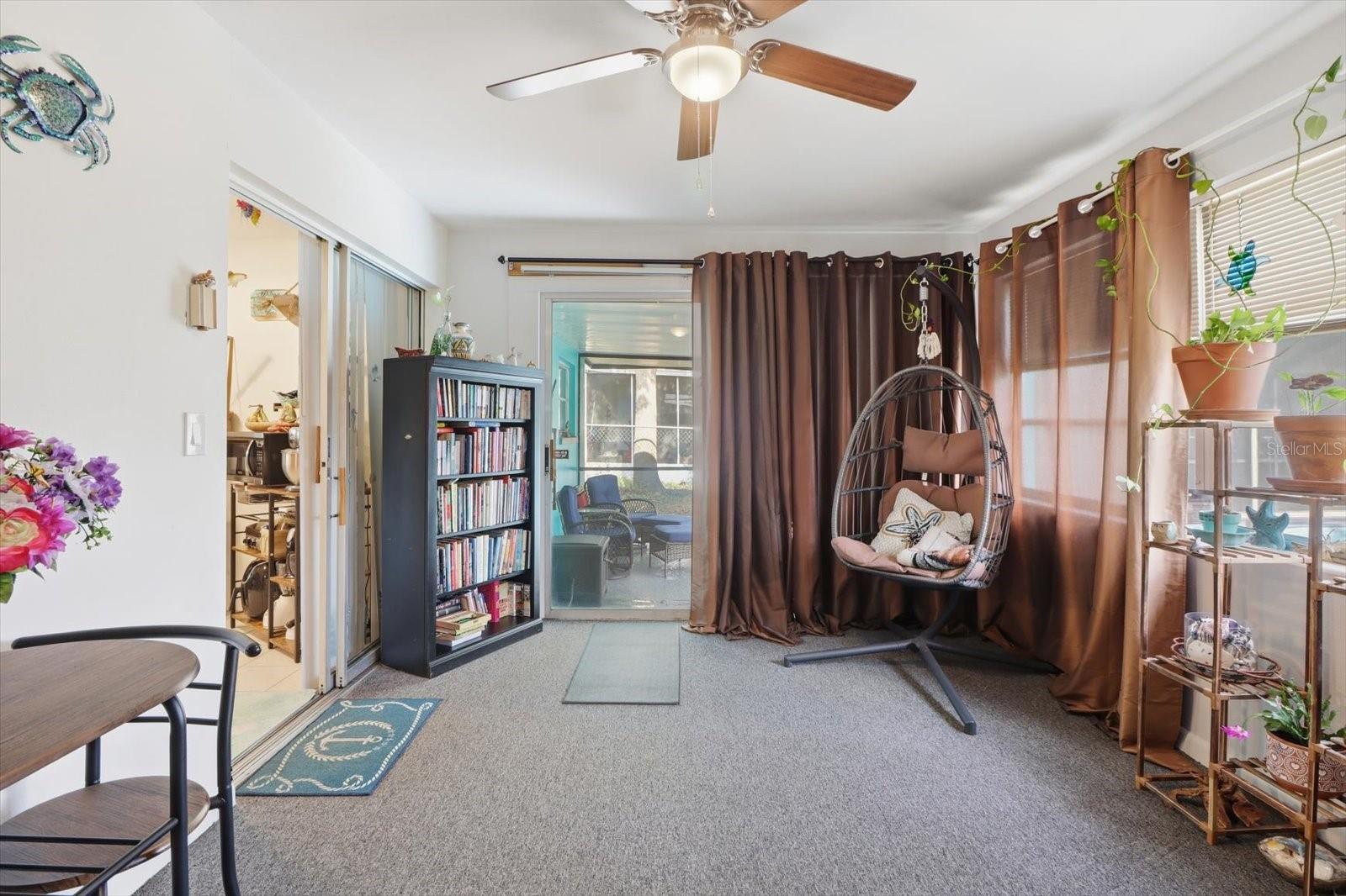 BEVERLY HILLS UNIT 04 - Residential