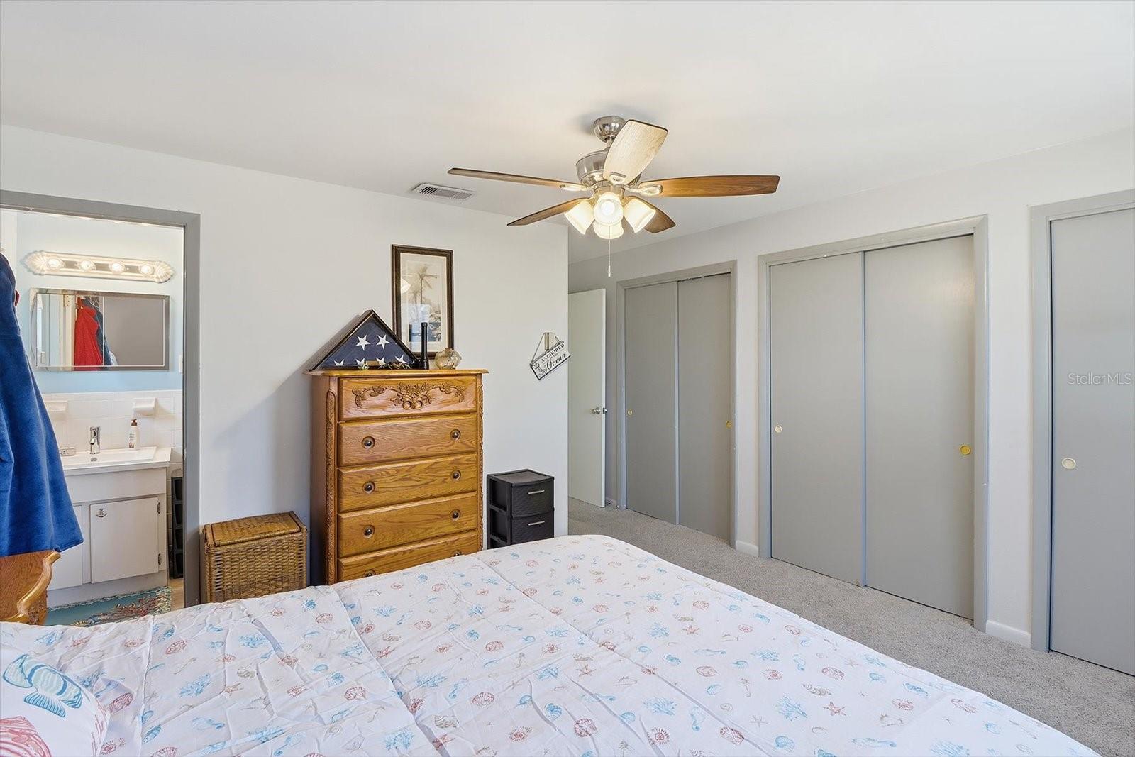 BEVERLY HILLS UNIT 04 - Residential