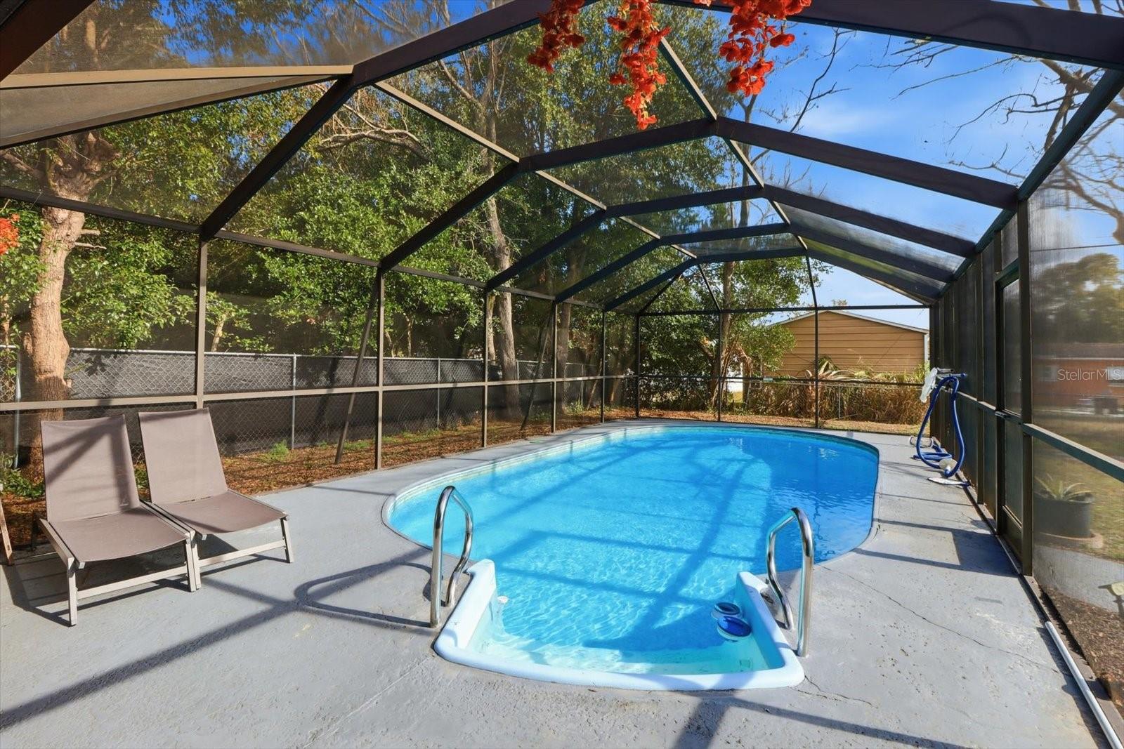 BEVERLY HILLS UNIT 04 - Residential