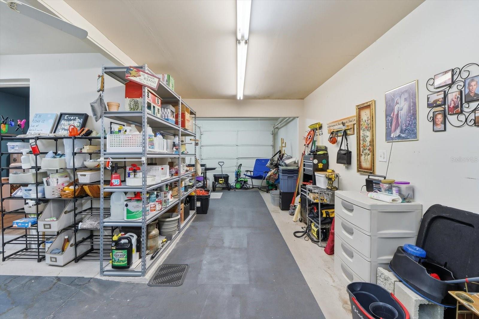 BEVERLY HILLS UNIT 04 - Residential