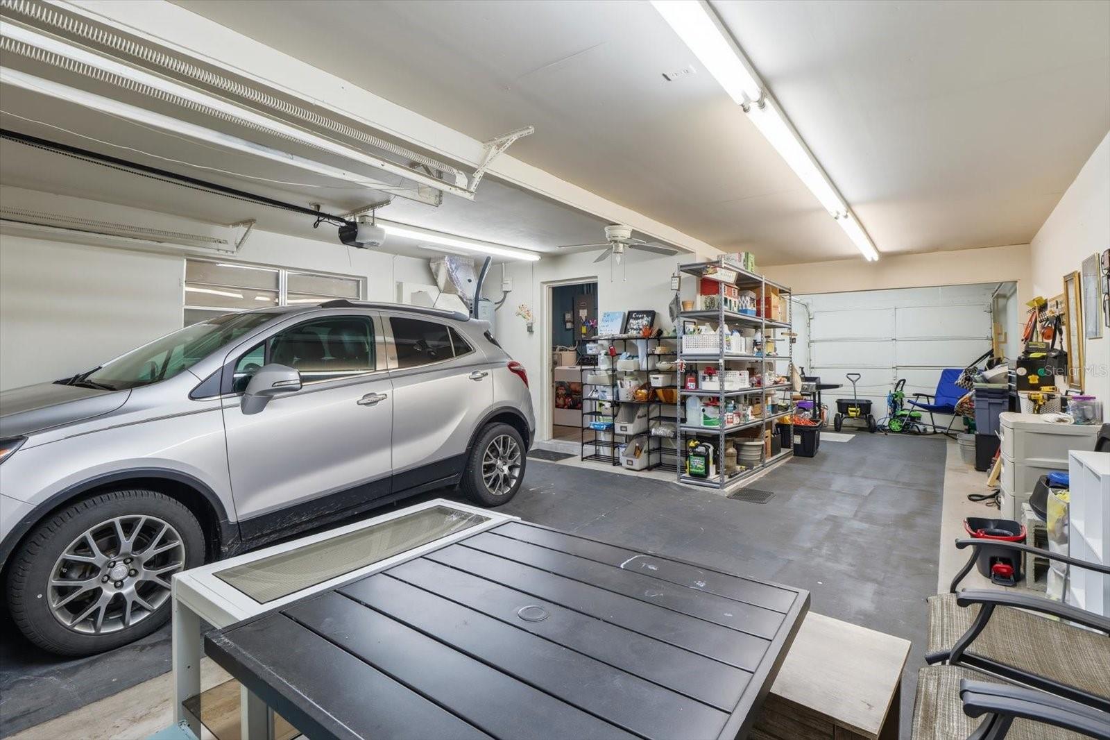 BEVERLY HILLS UNIT 04 - Residential