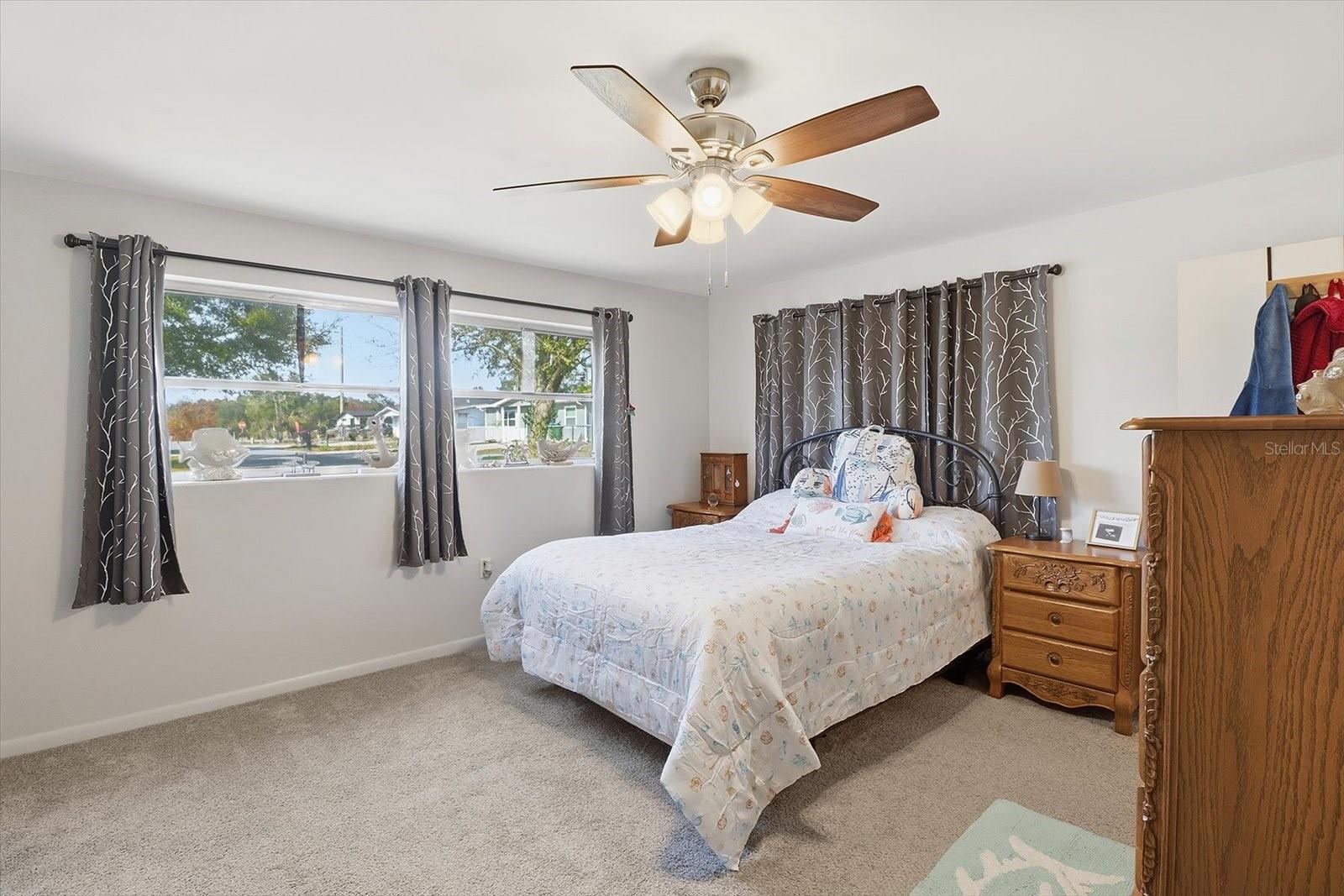 BEVERLY HILLS UNIT 04 - Residential