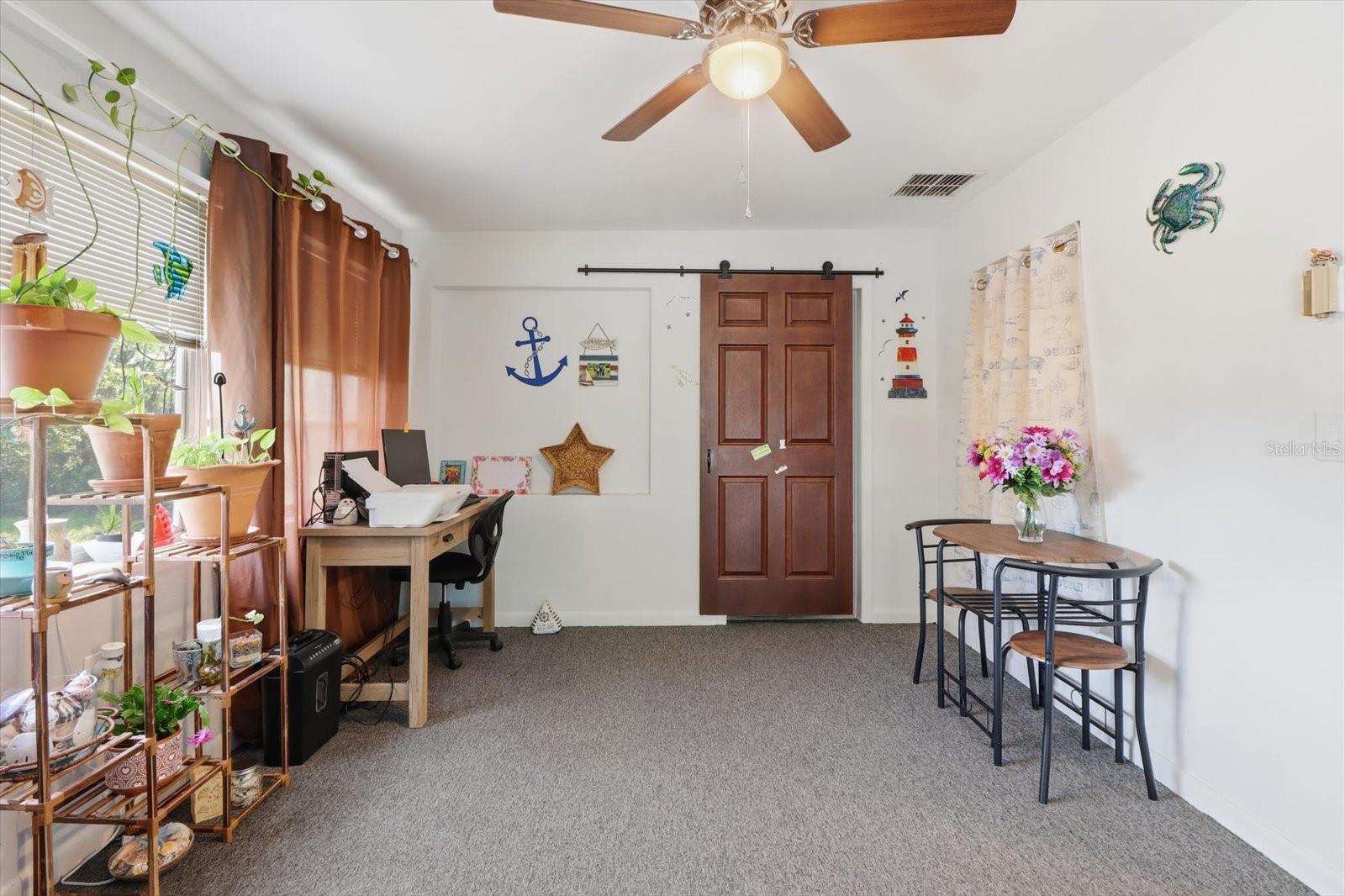 BEVERLY HILLS UNIT 04 - Residential