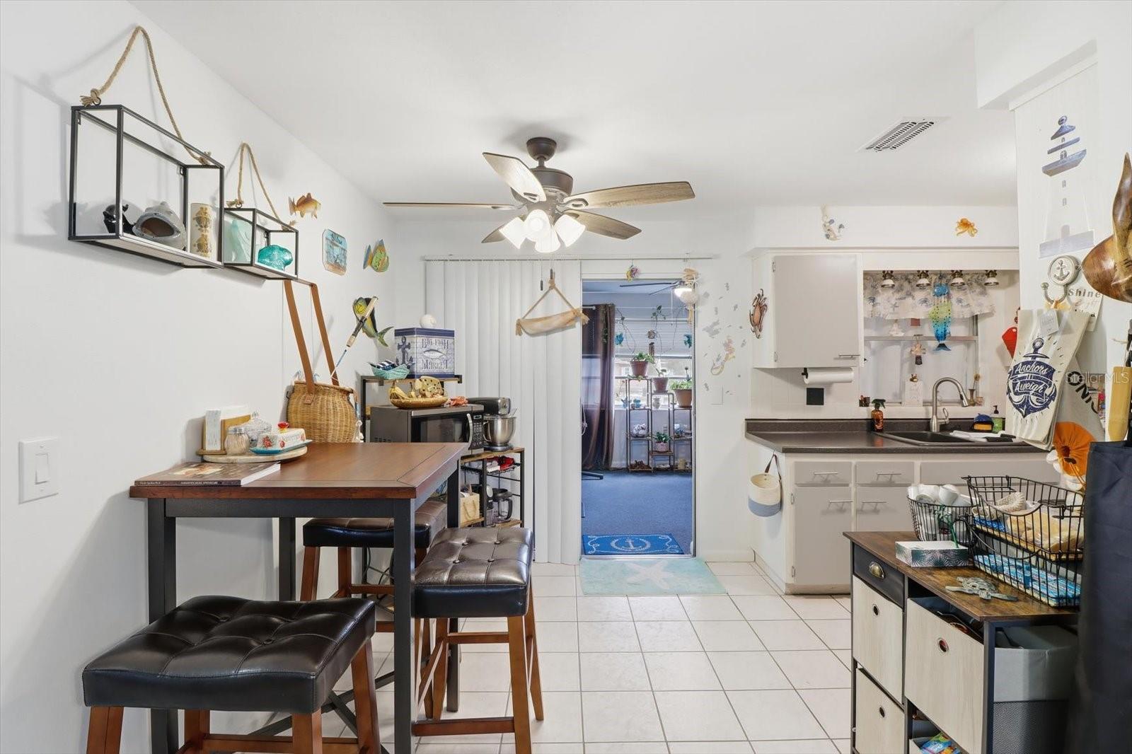 BEVERLY HILLS UNIT 04 - Residential