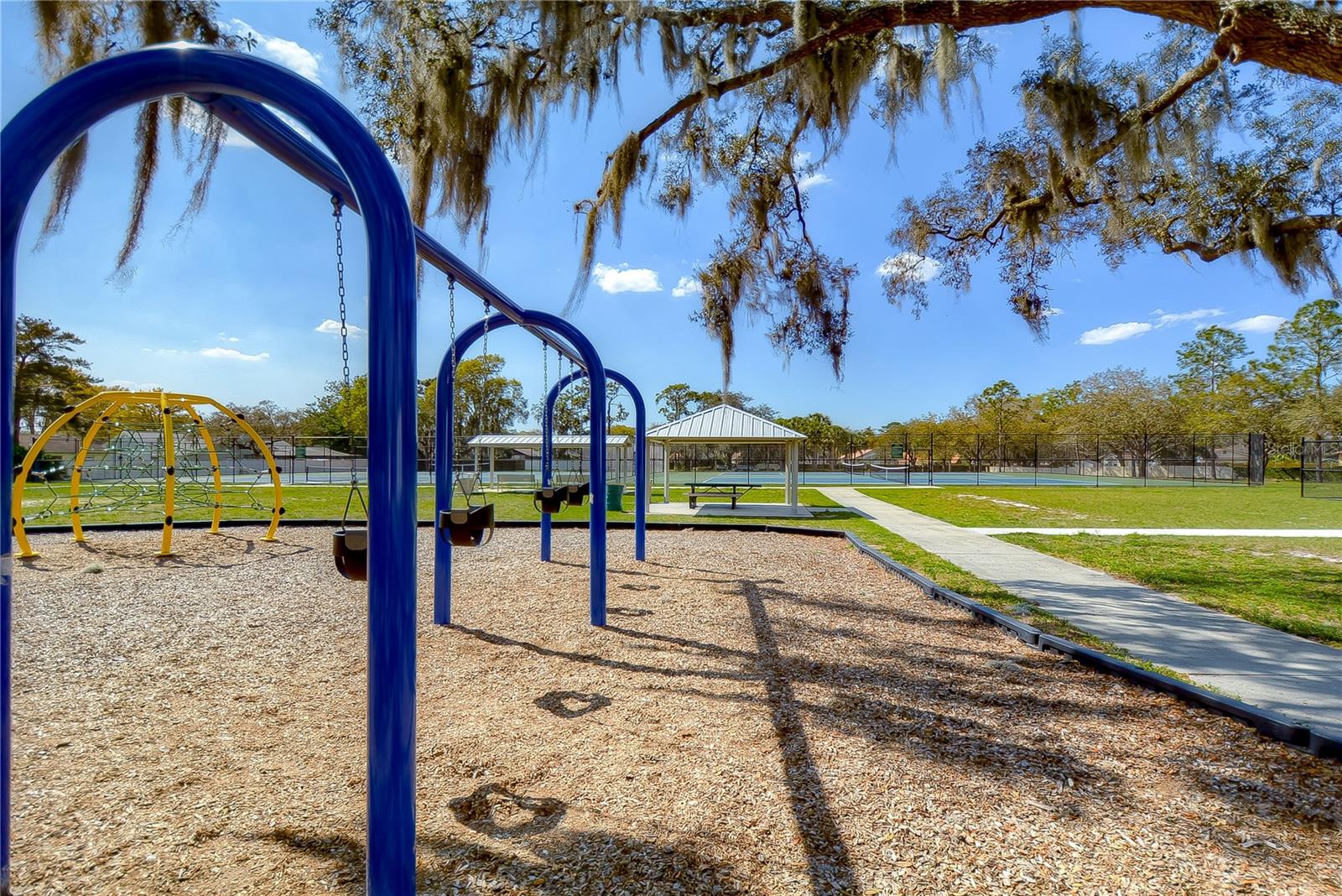 BLOOMINGDALE - Residential
