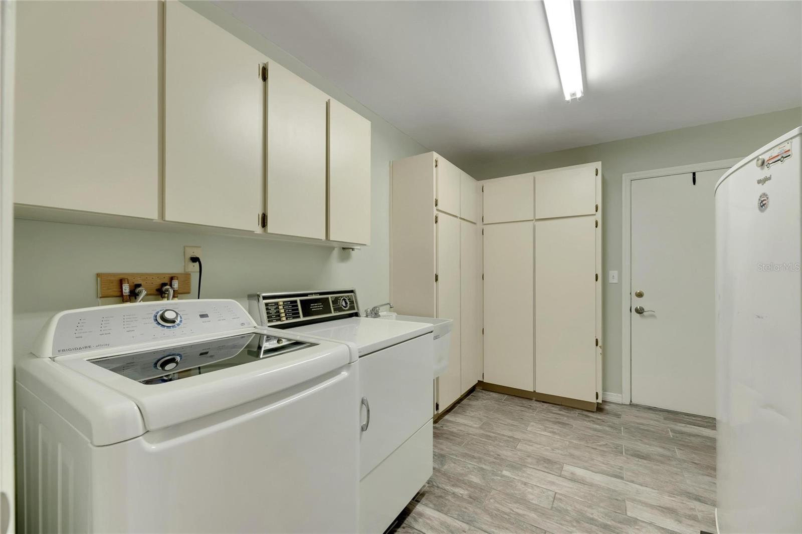CALOOSA COUNTRY CLUB ESTATES U - Residential