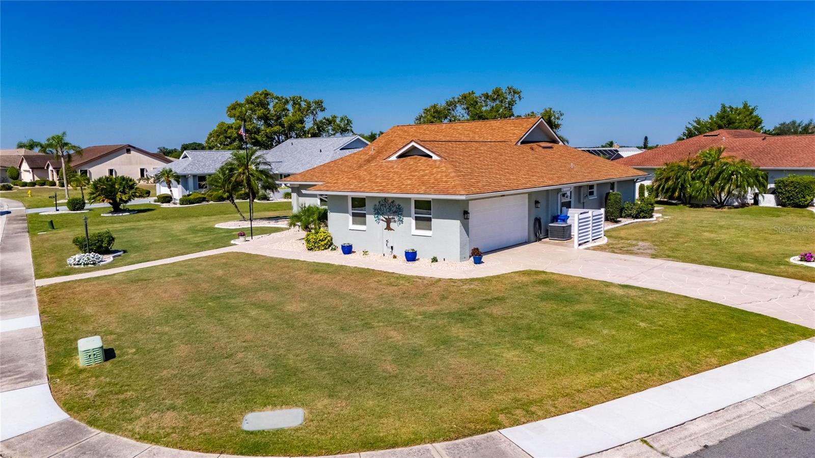 CALOOSA COUNTRY CLUB ESTATES U - Residential