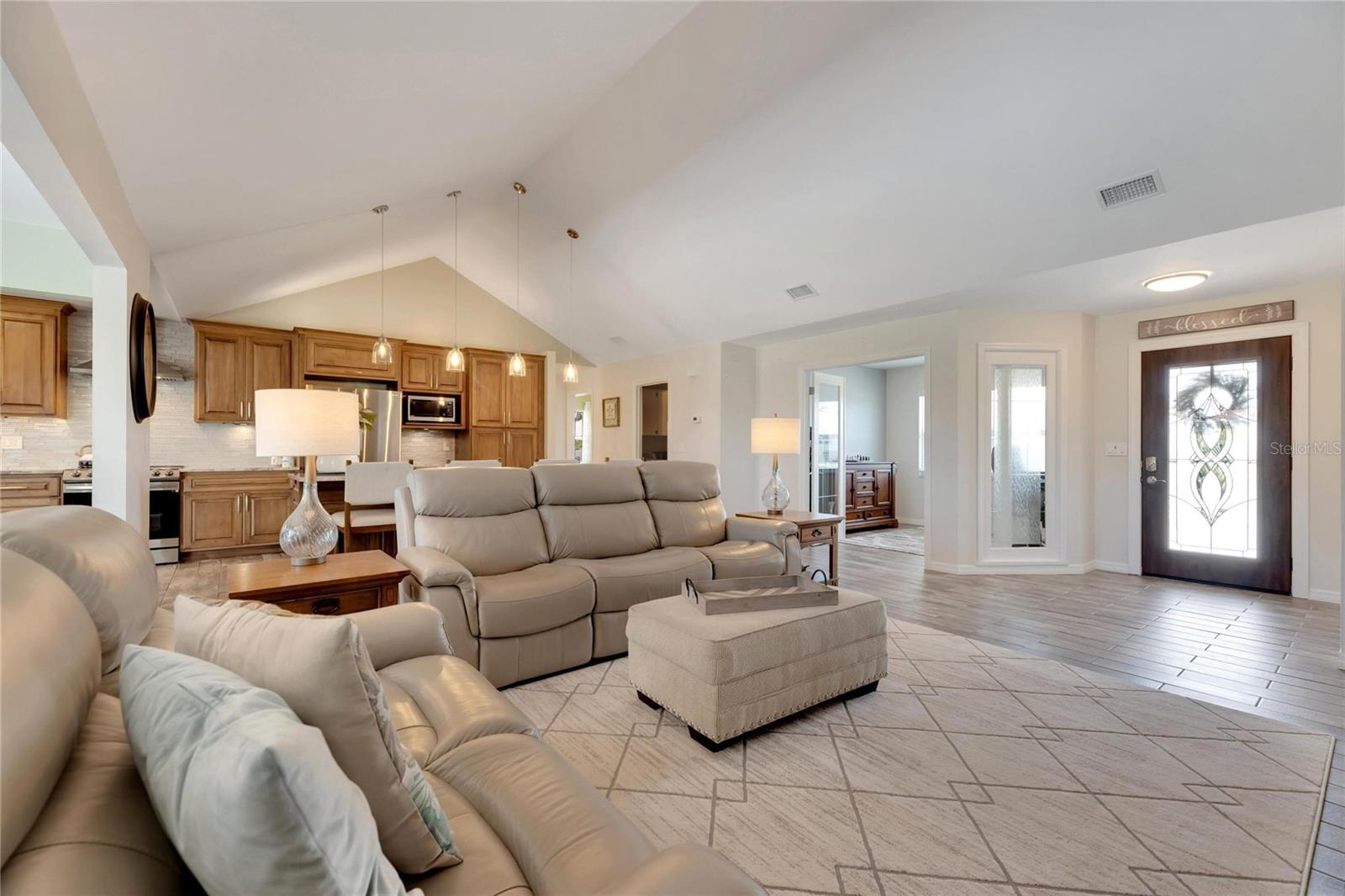 CALOOSA COUNTRY CLUB ESTATES U - Residential