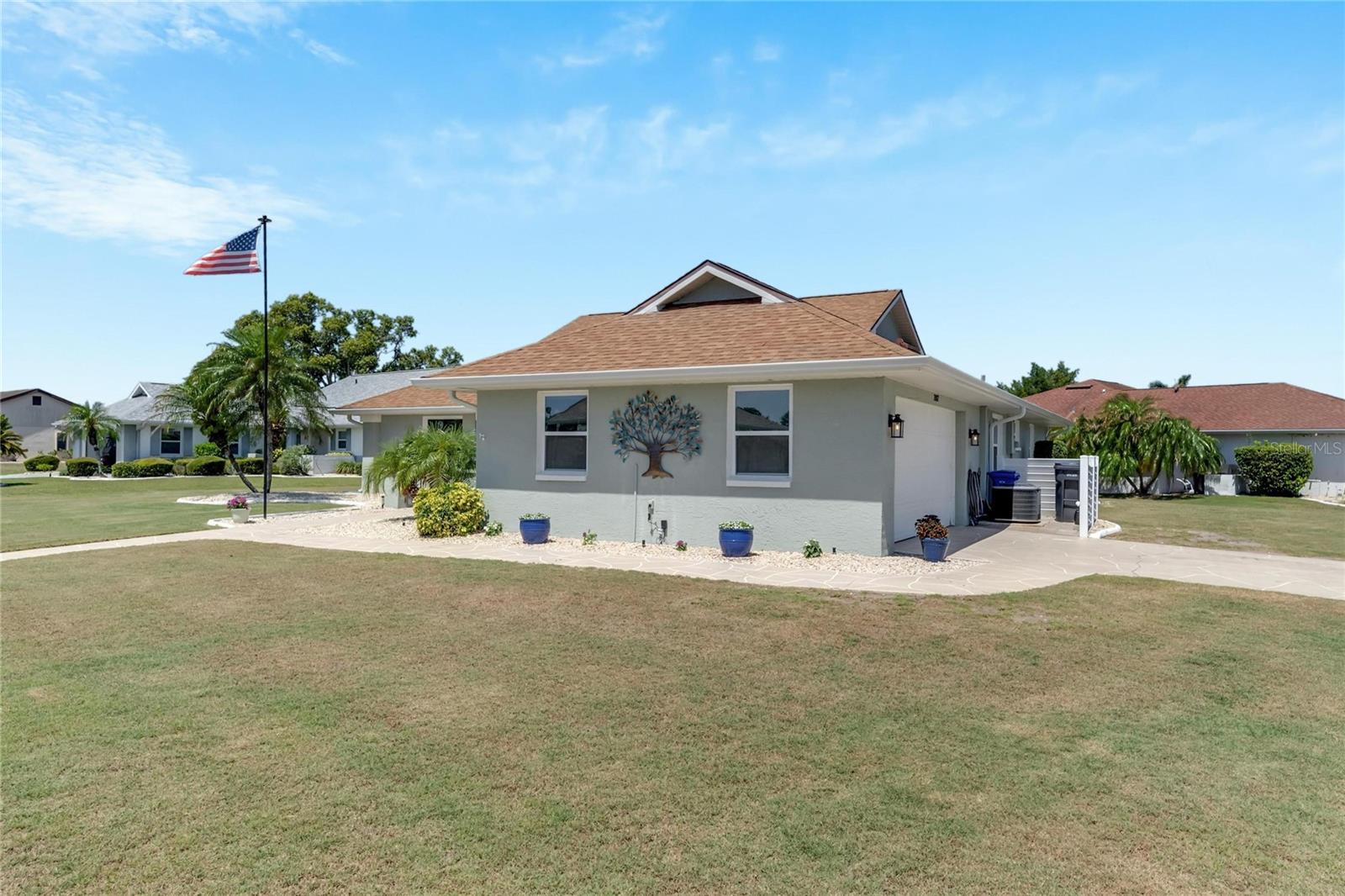 CALOOSA COUNTRY CLUB ESTATES U - Residential