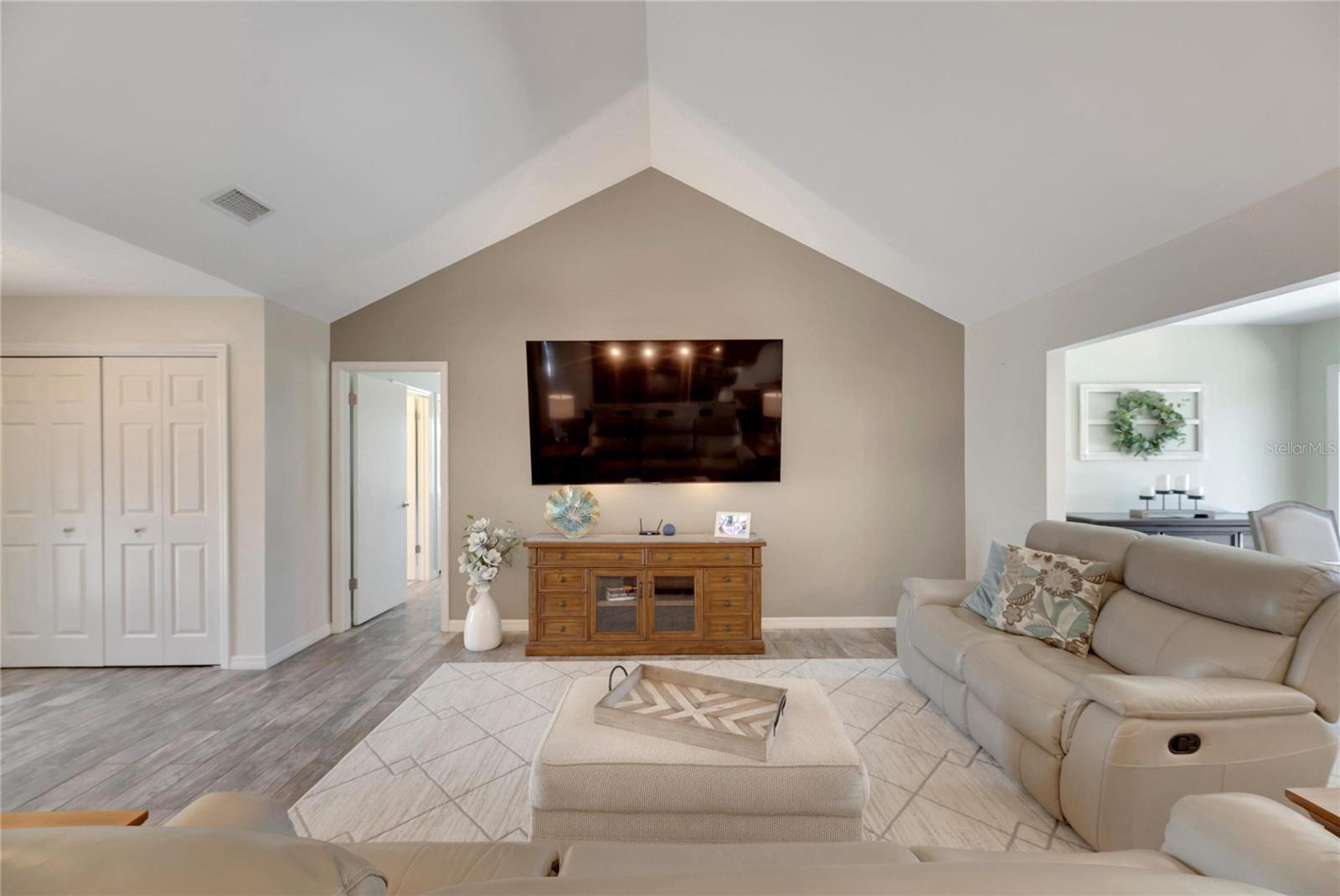 CALOOSA COUNTRY CLUB ESTATES U - Residential