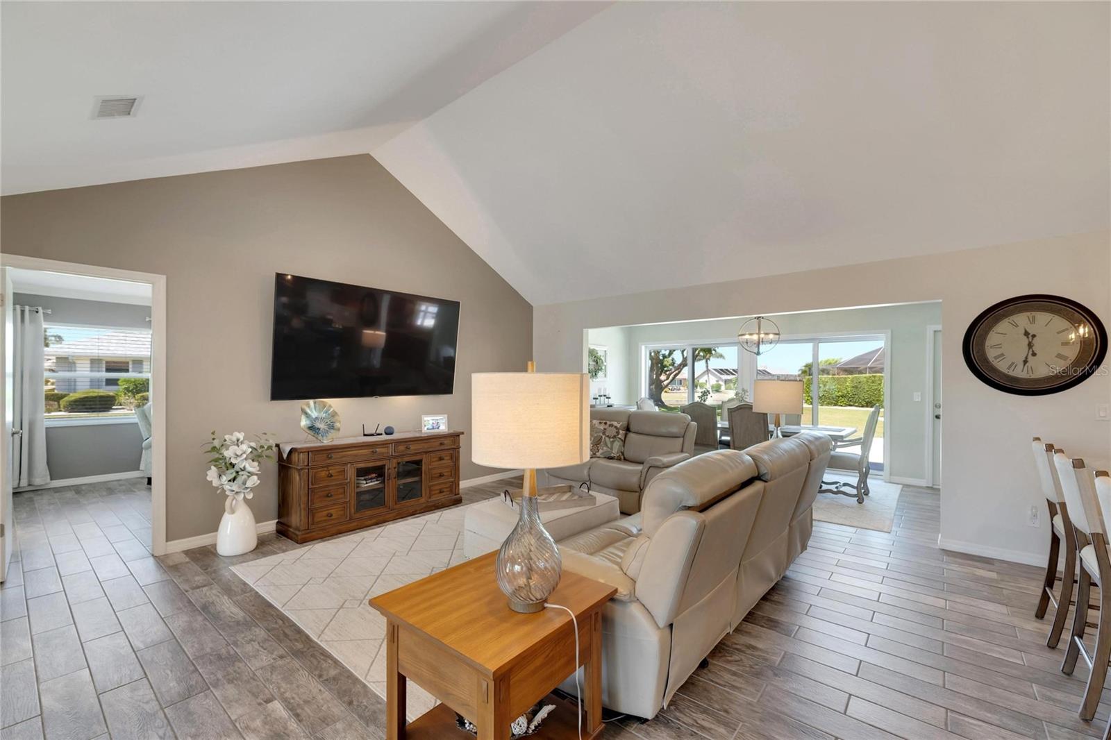 CALOOSA COUNTRY CLUB ESTATES U - Residential
