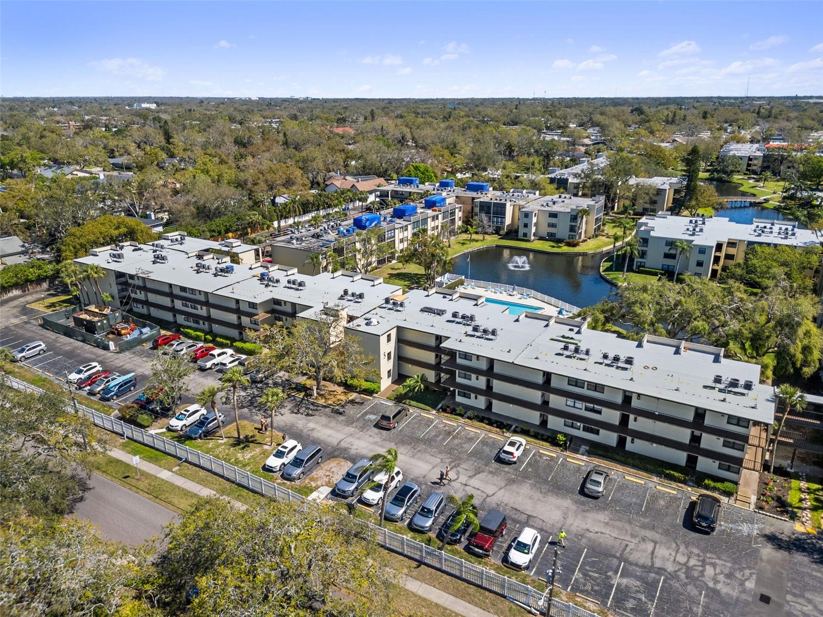 LAKEVIEW OF LARGO - Residential