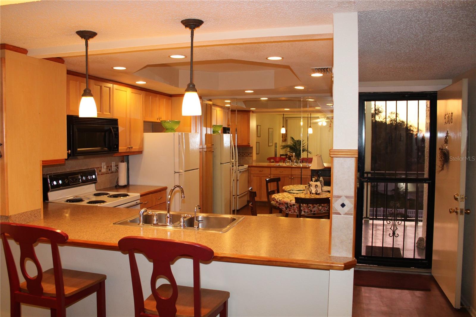 LAKEVIEW OF LARGO - Residential