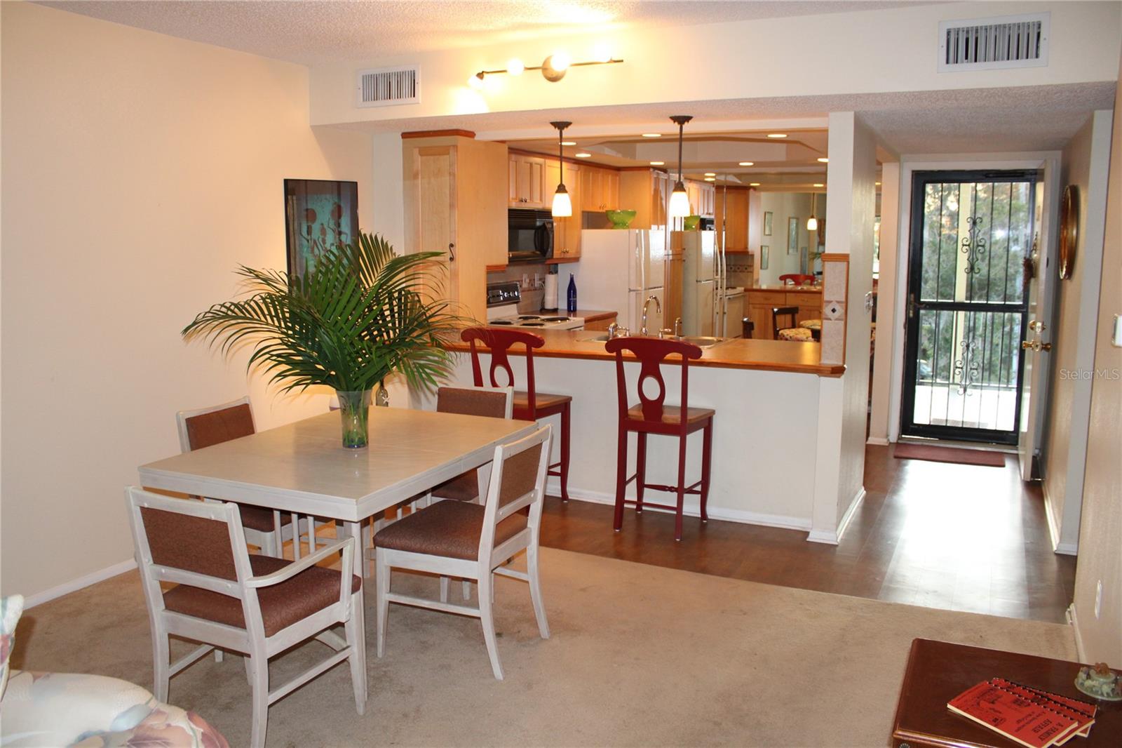 LAKEVIEW OF LARGO - Residential