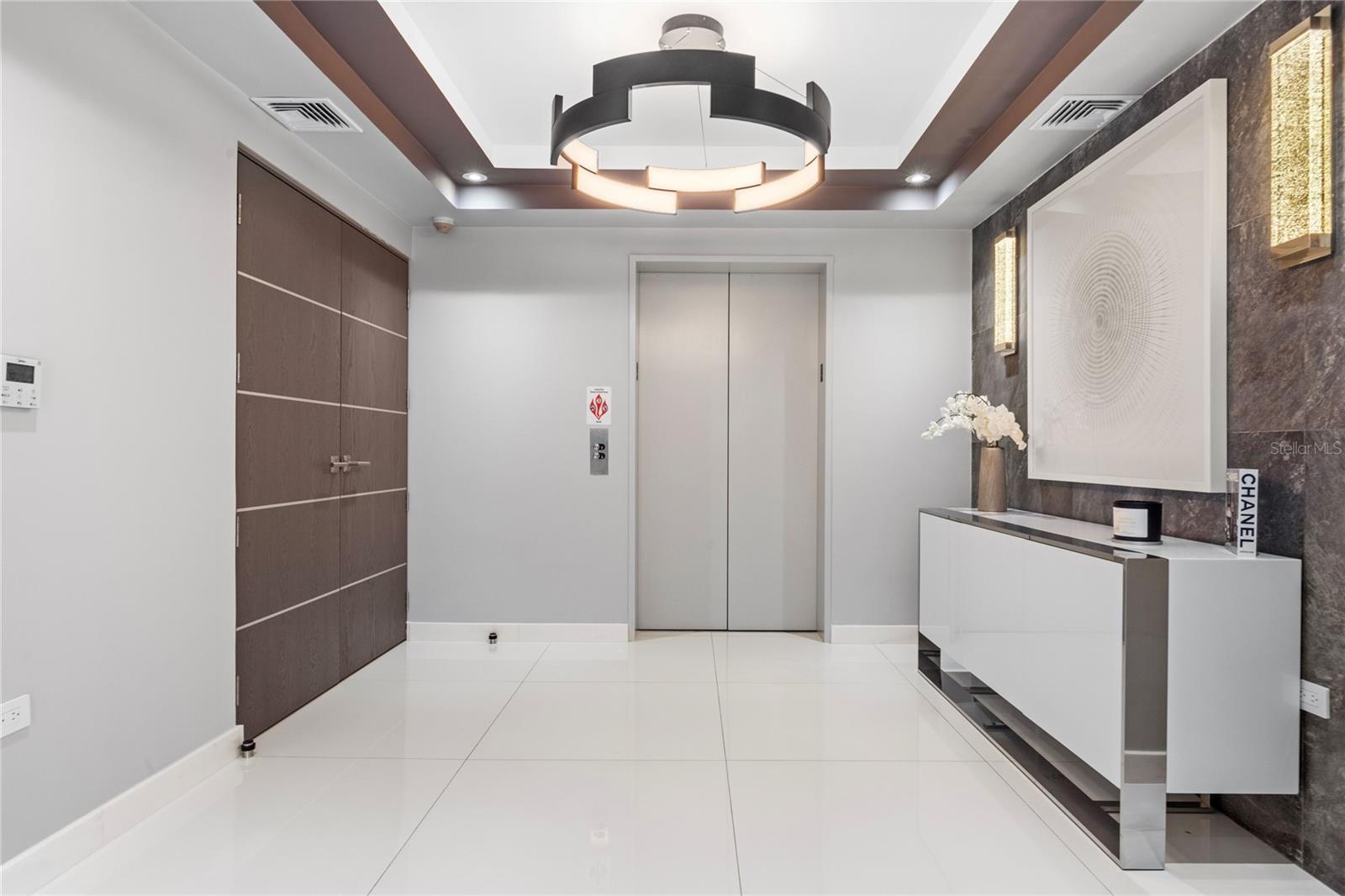 EL PLAZA CONDOMINIUM - Residential