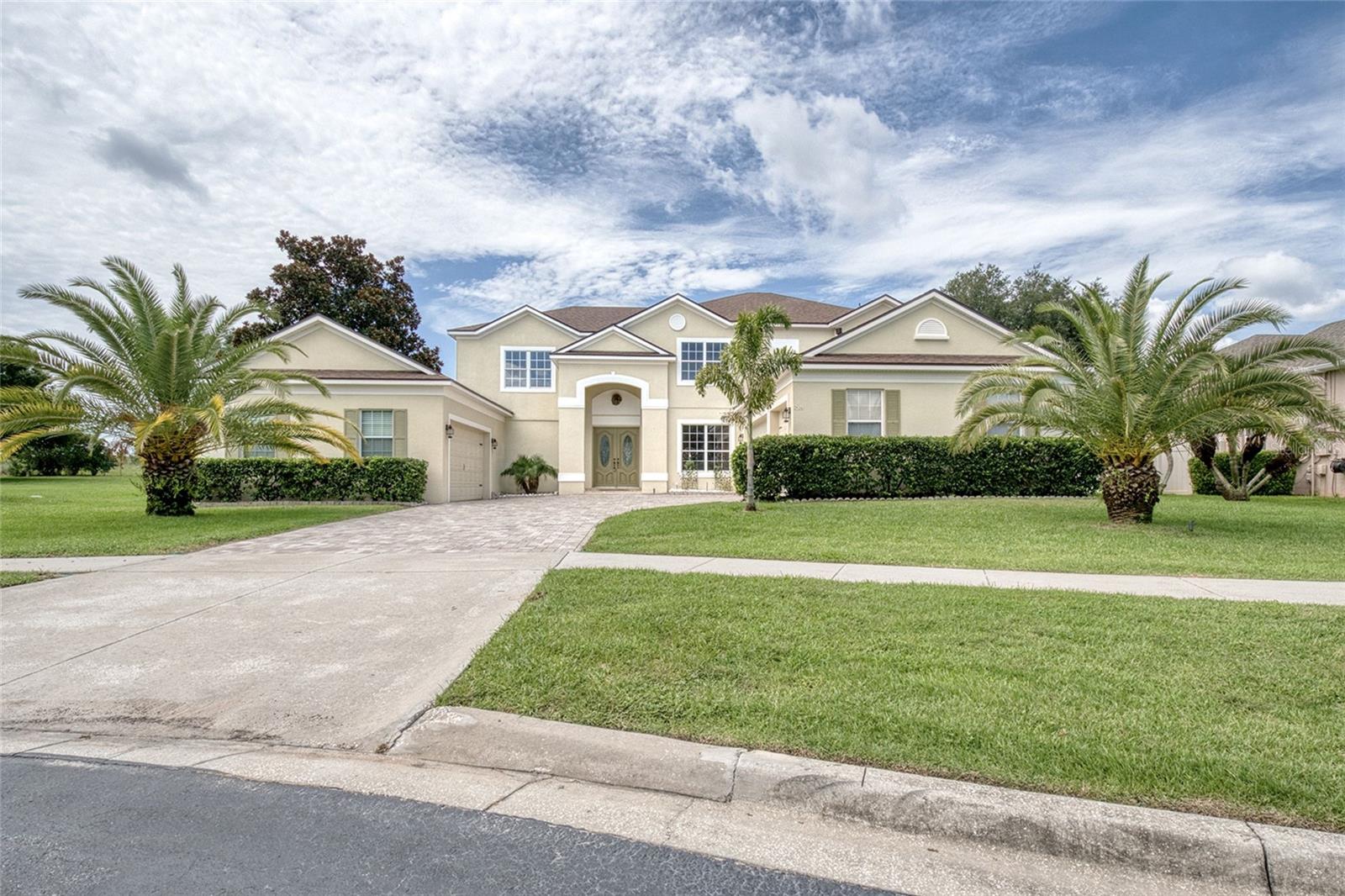 2924 MAJESTIC ISLE DRIVE