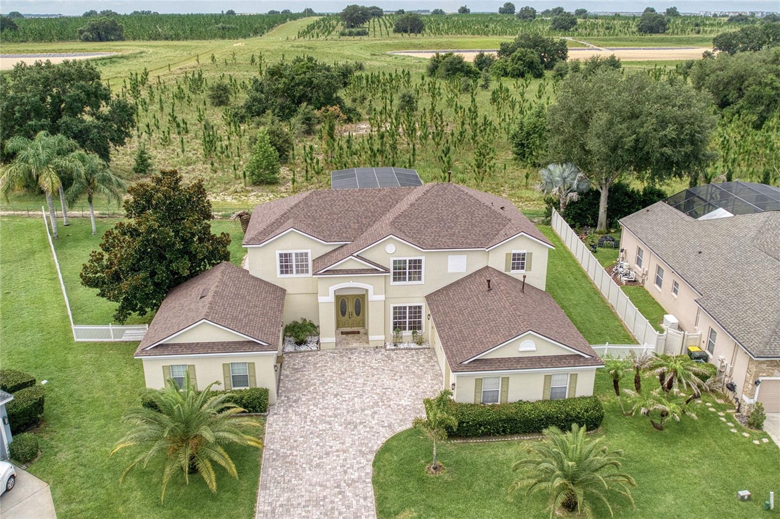 2924 MAJESTIC ISLE DRIVE