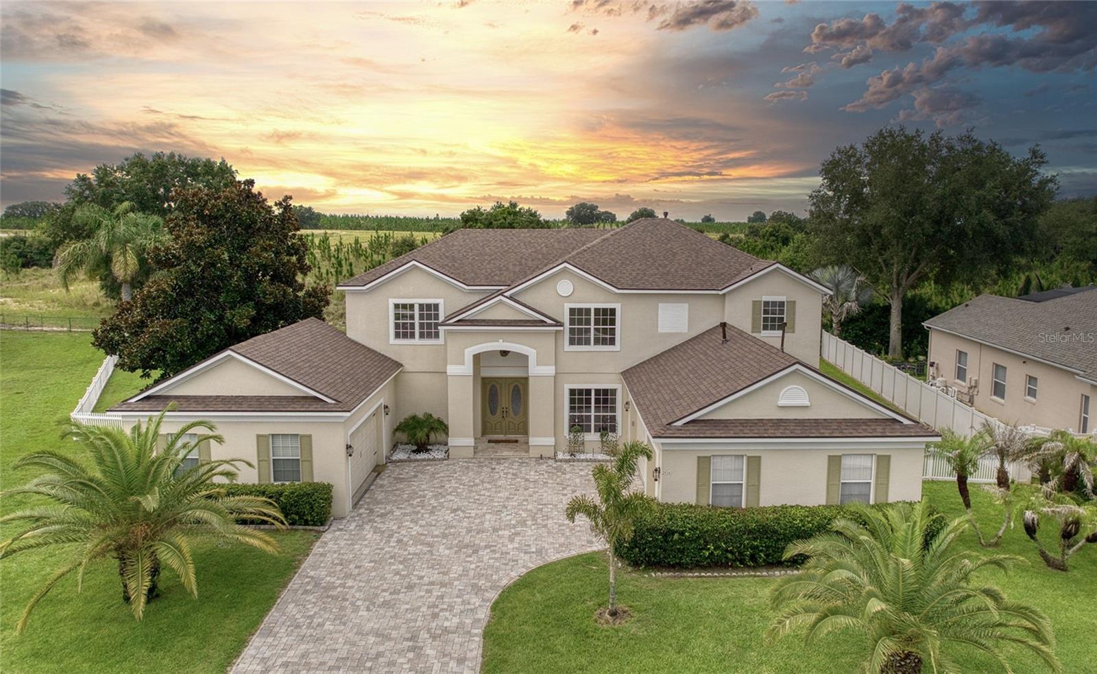 2924 MAJESTIC ISLE DRIVE