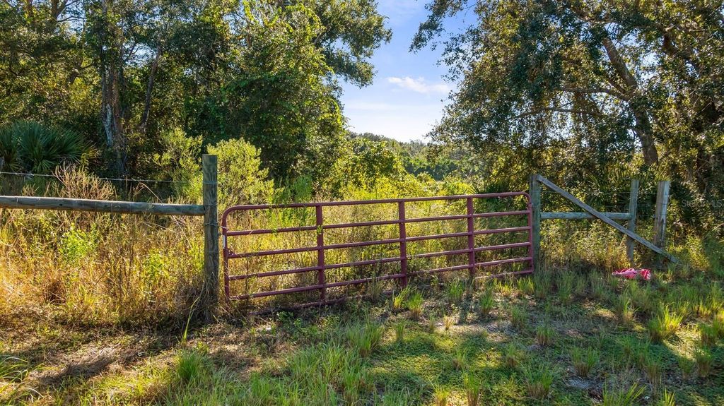 Photo of Us Highway 27, Leesburg, FL 34748 (MLS # G5103841)