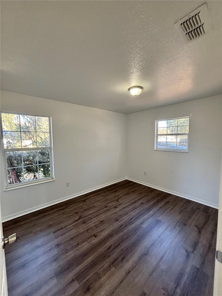 STRATFORD ESTATE - Residential Lease