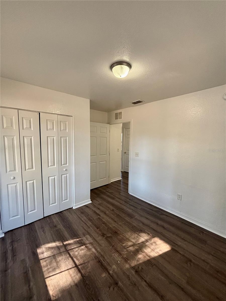 STRATFORD ESTATE - Residential Lease