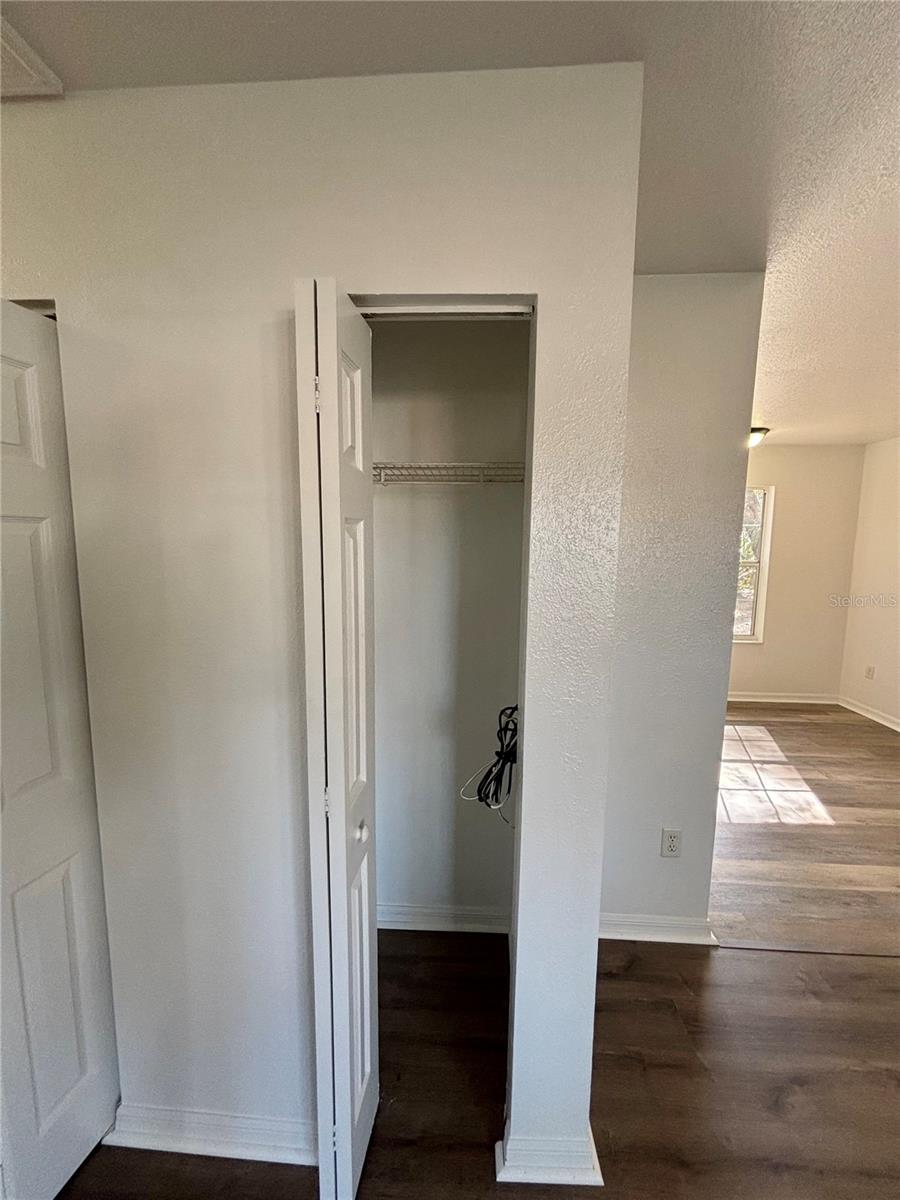 STRATFORD ESTATE - Residential Lease