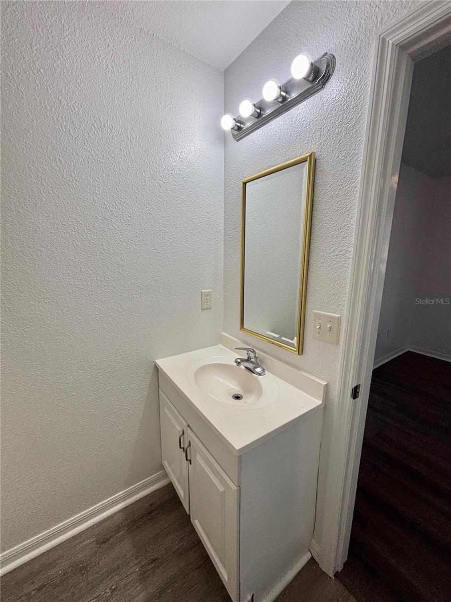 STRATFORD ESTATE - Residential Lease