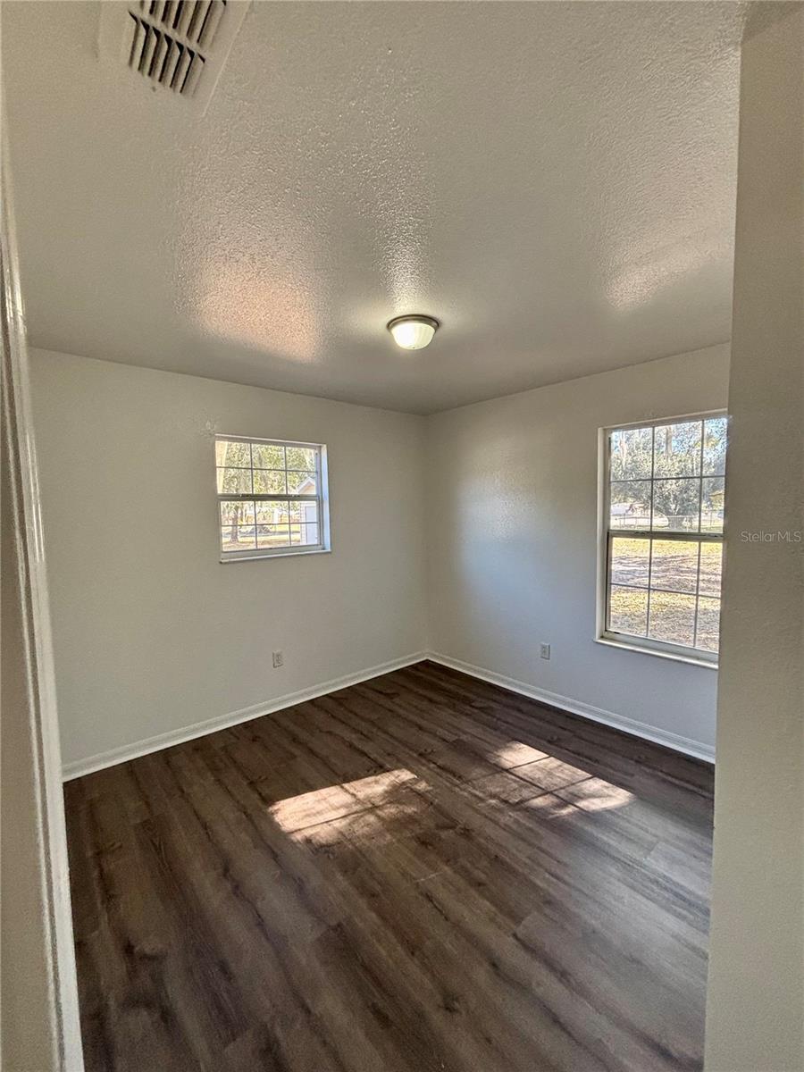 STRATFORD ESTATE - Residential Lease