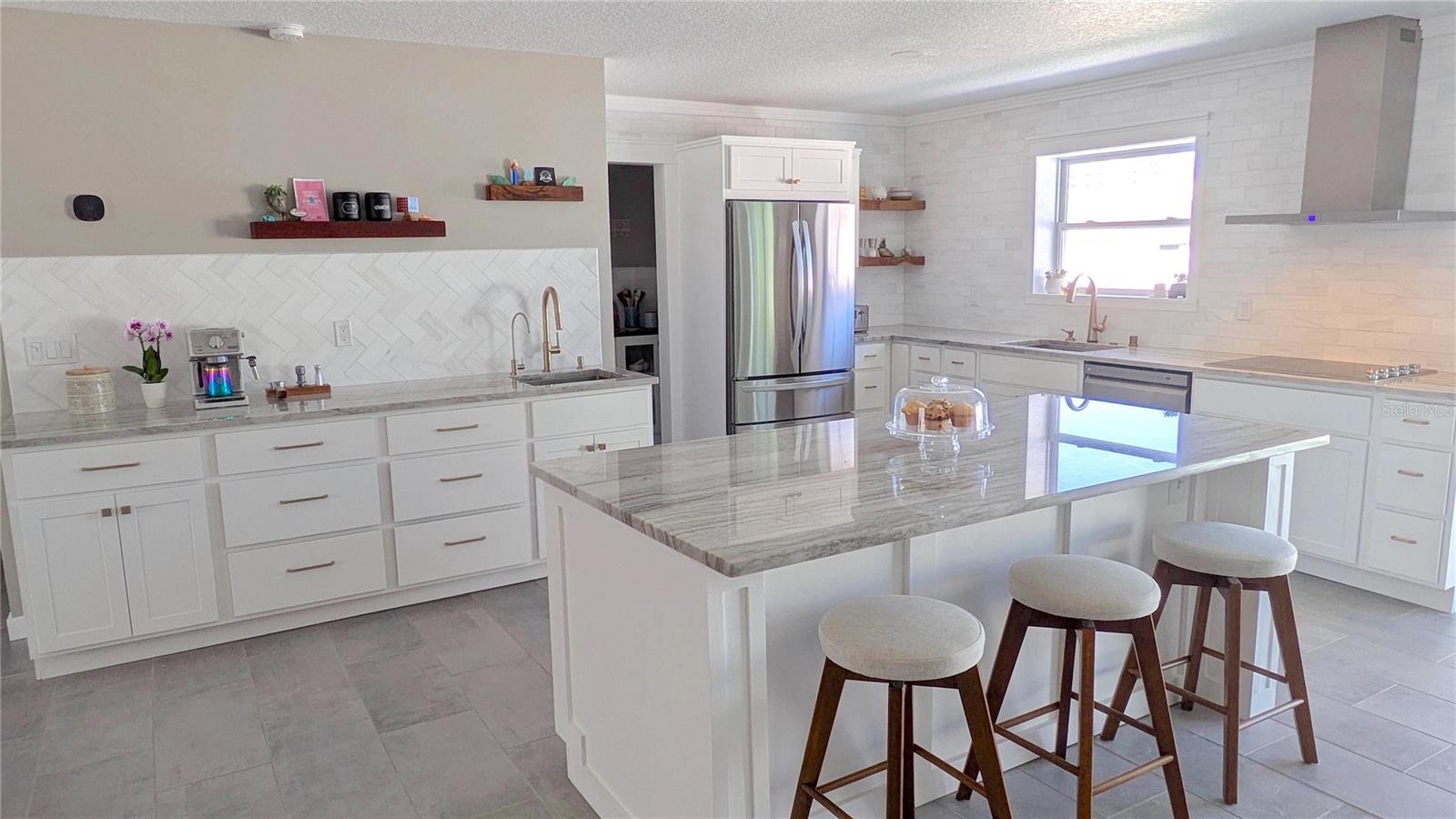 4443 DORIS DRIVE
