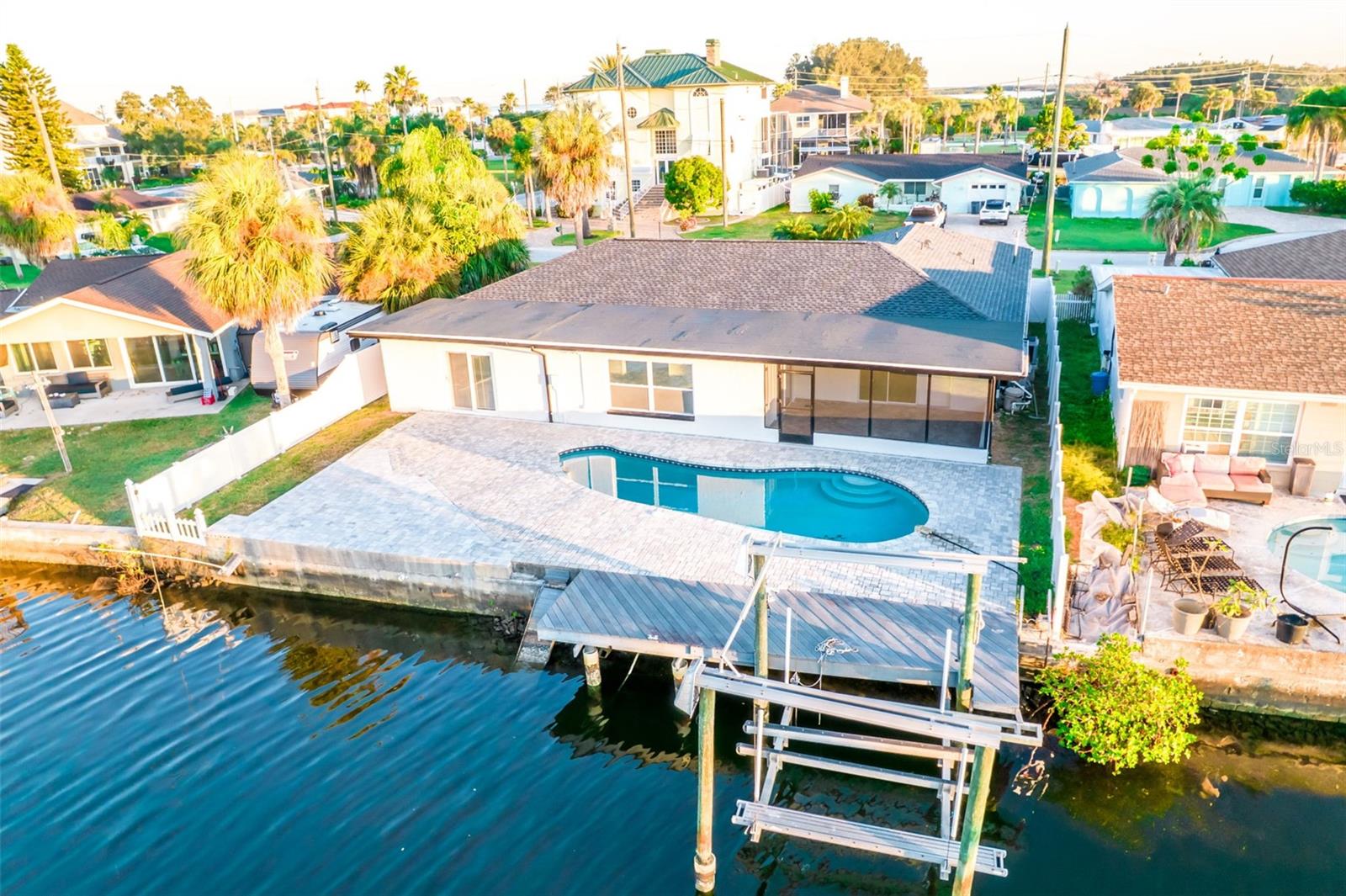 HARBOR ISLES - Residential