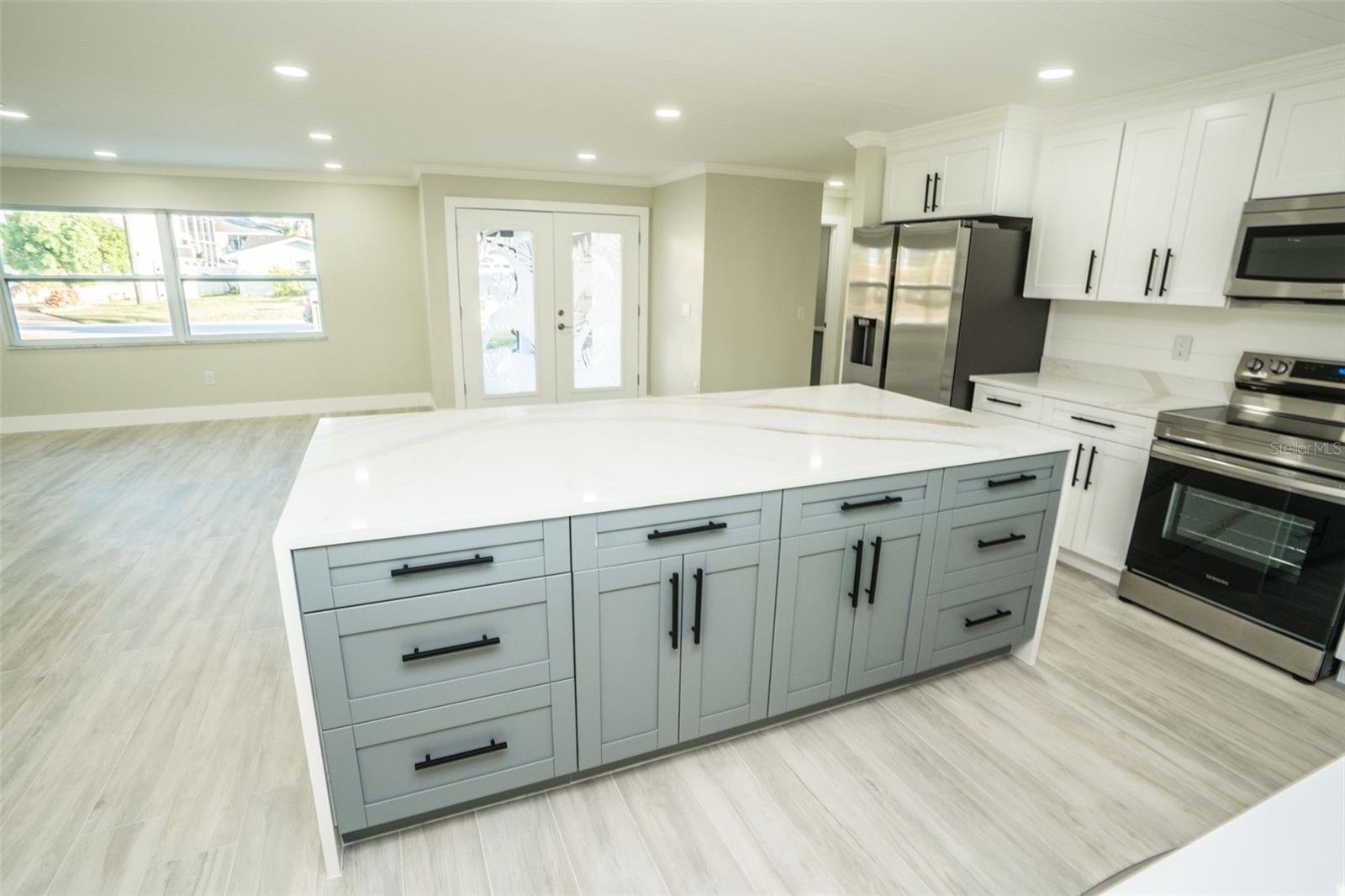 HARBOR ISLES - Residential