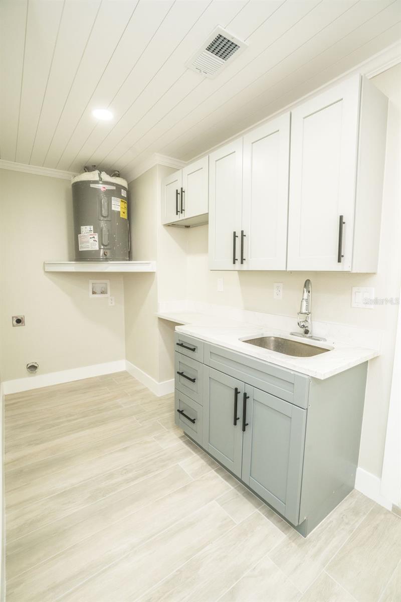 HARBOR ISLES - Residential