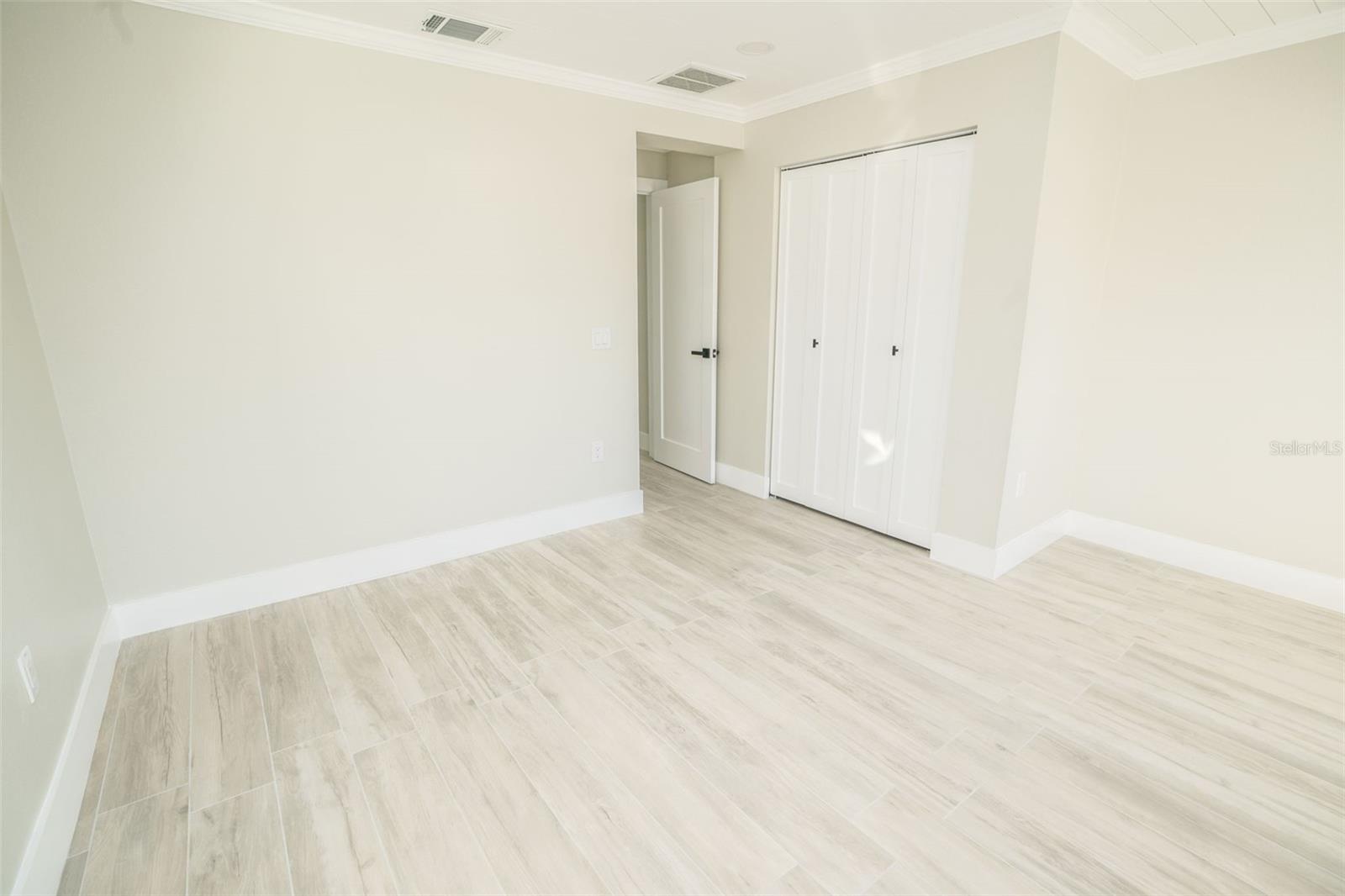 HARBOR ISLES - Residential