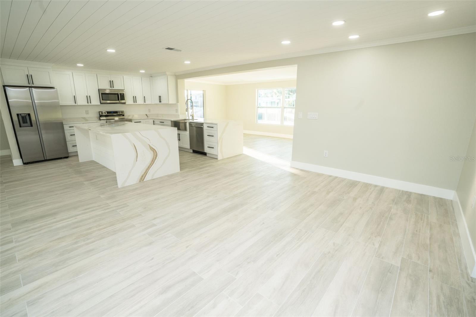 HARBOR ISLES - Residential