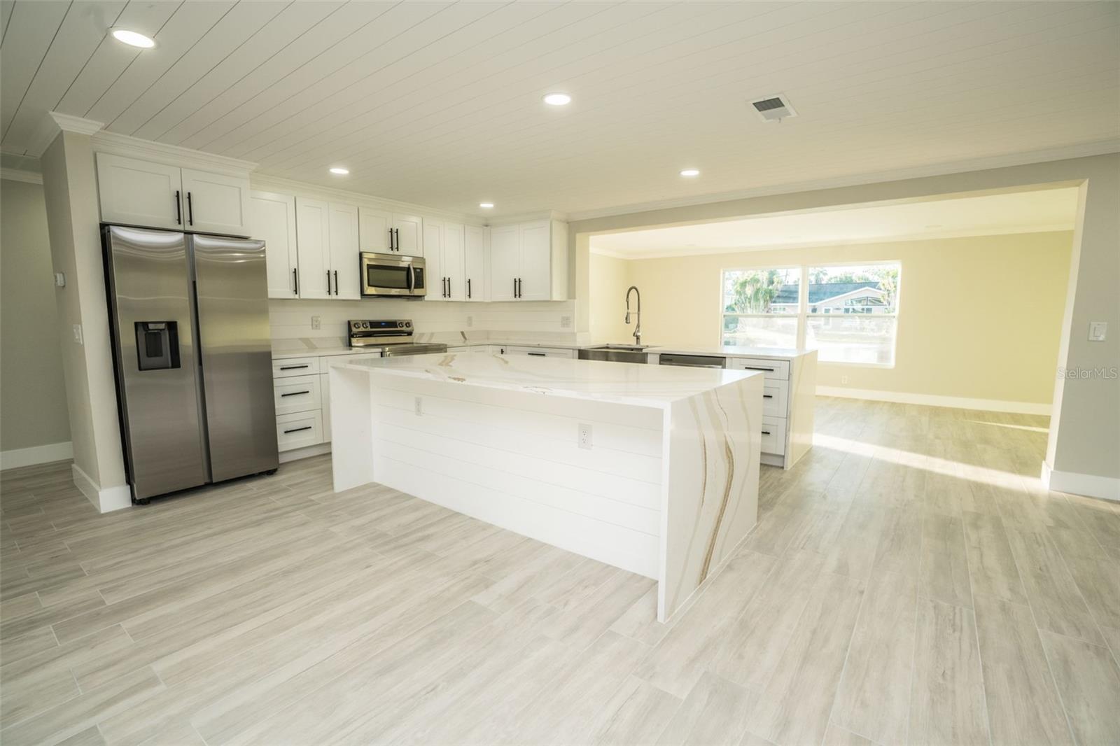 HARBOR ISLES - Residential