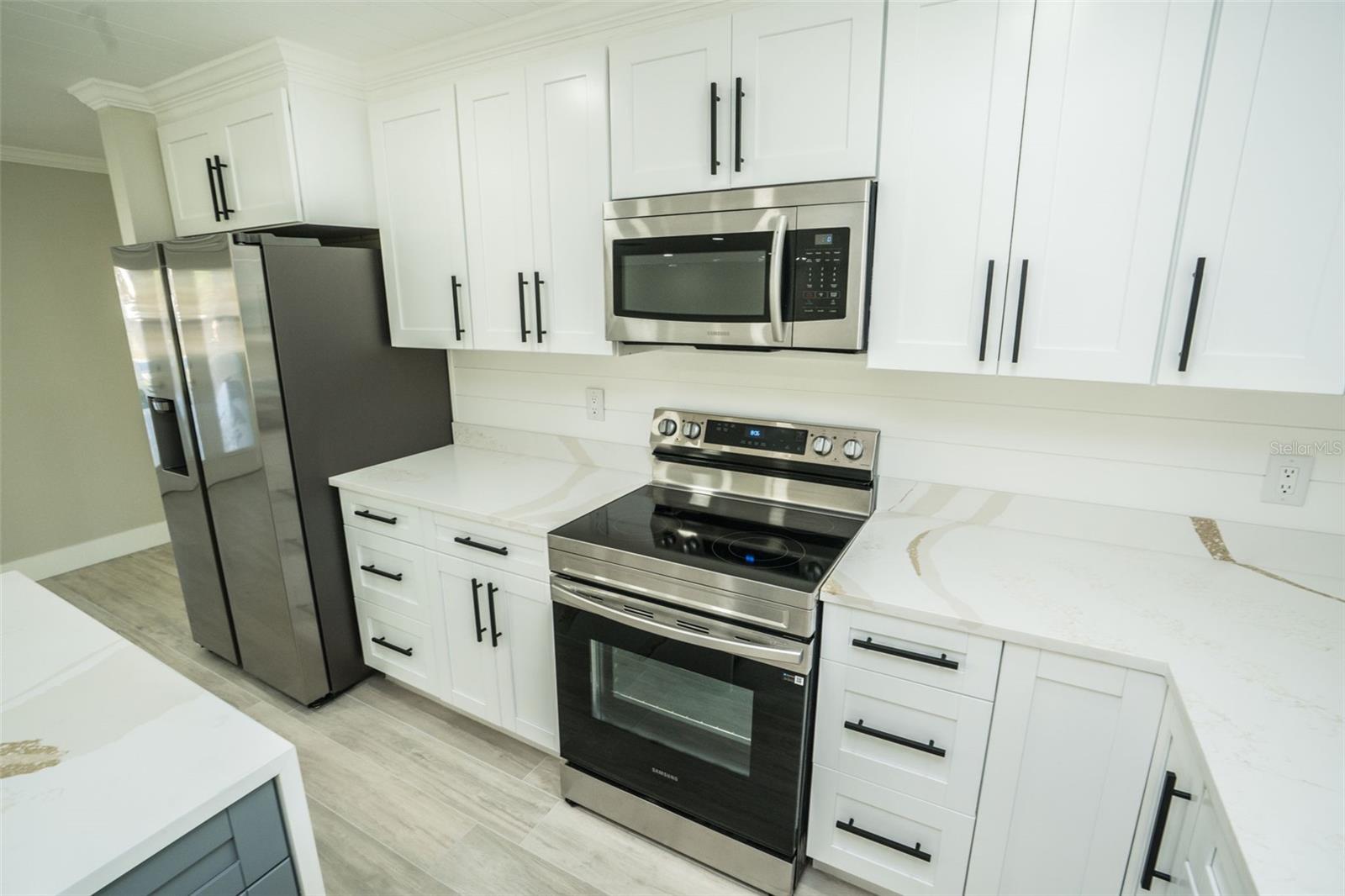 HARBOR ISLES - Residential